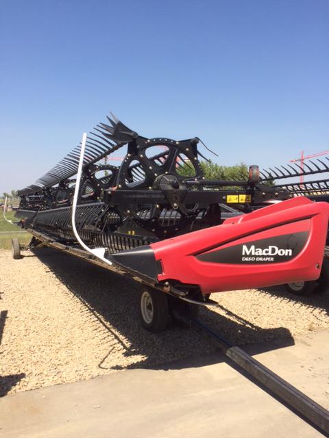 2016 MacDon D65-40 Header Combine