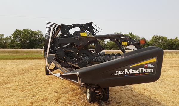 2012 MacDon FD70-35 Header Combine