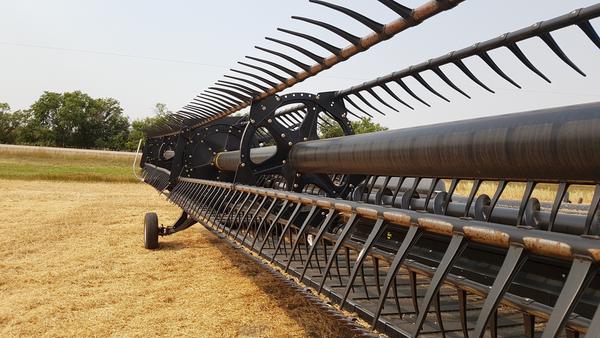 2012 MacDon FD70-35 Header Combine