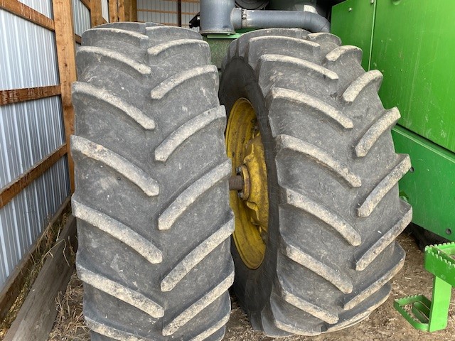 1996 John Deere 8870 Tractor 4WD