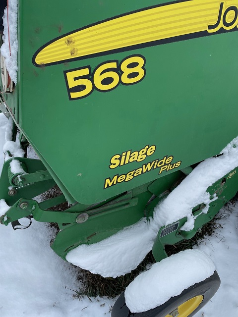 2009 John Deere 568 Baler/Round