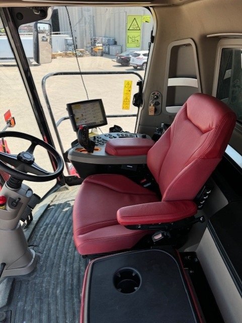 2023 Case 8250 Combine