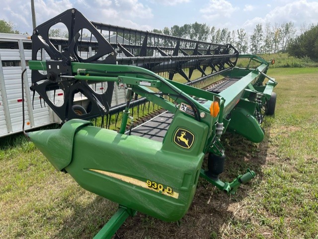 2007 John Deere 930D Header Combine