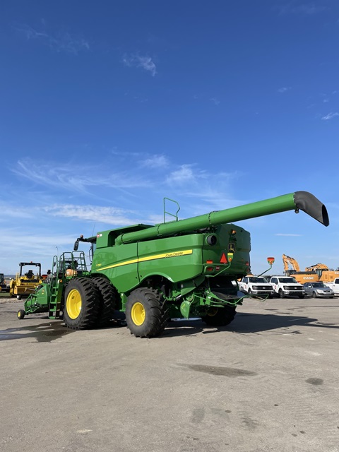 2018 John Deere S780 Combine