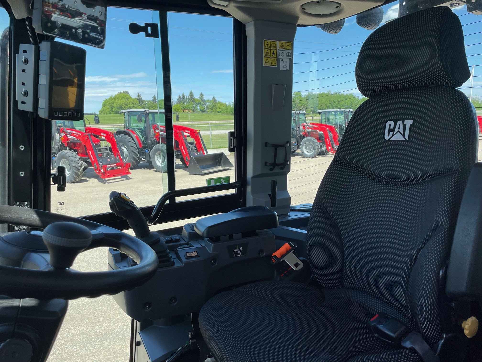 2023 Caterpillar 908 Compact Utility Loader