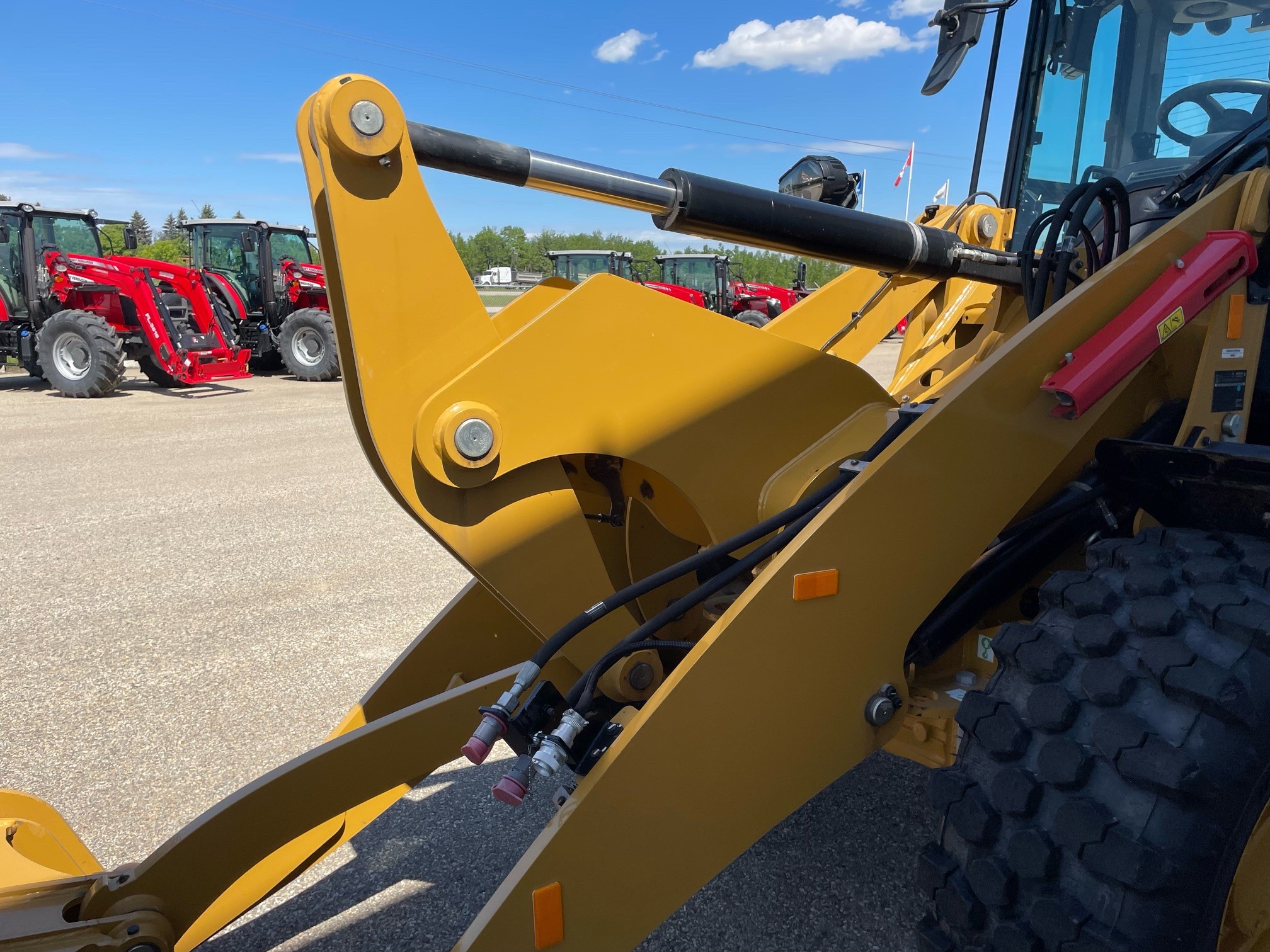 2023 Caterpillar 908 Compact Utility Loader