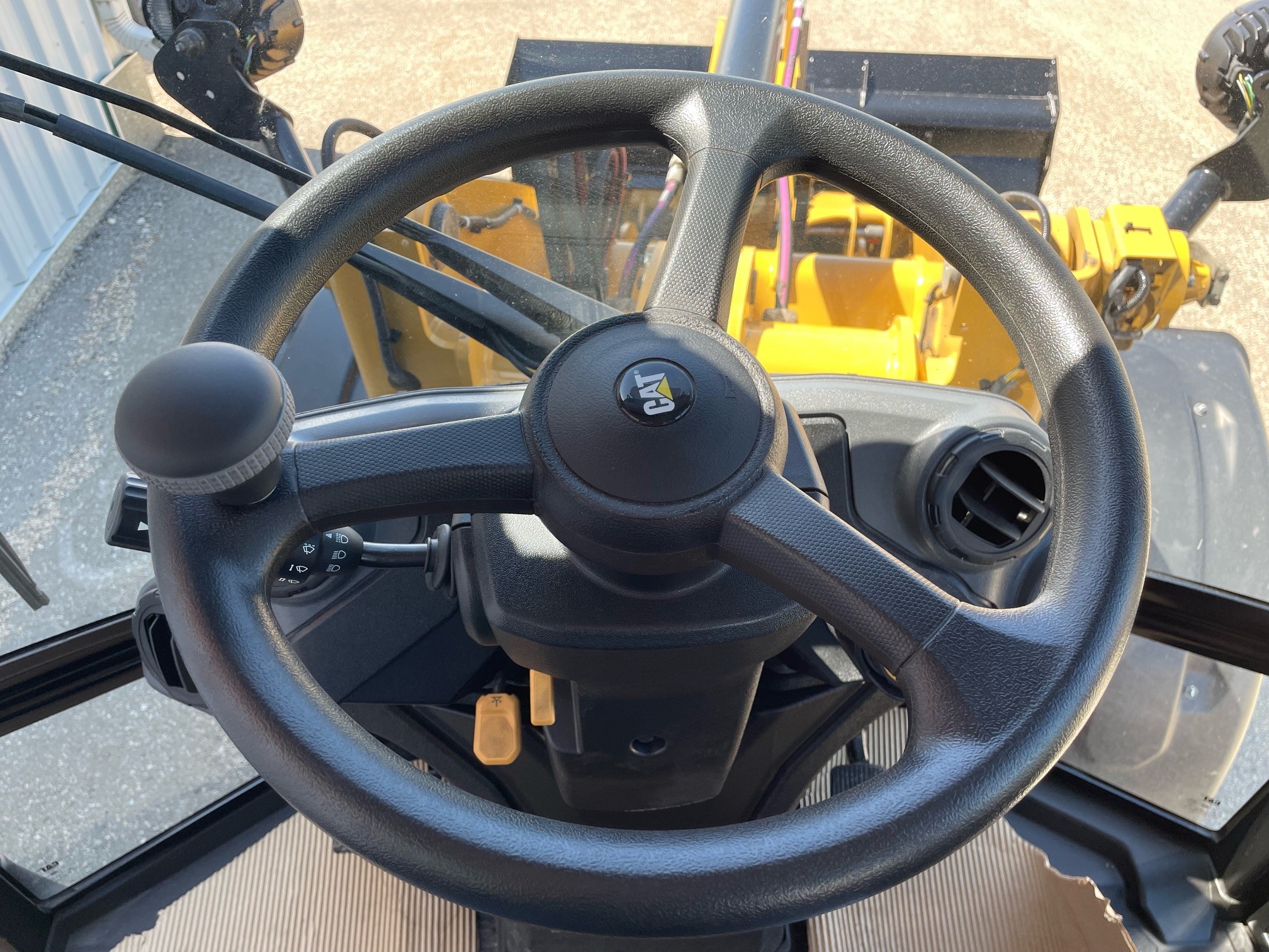 2023 Caterpillar 908 Compact Utility Loader