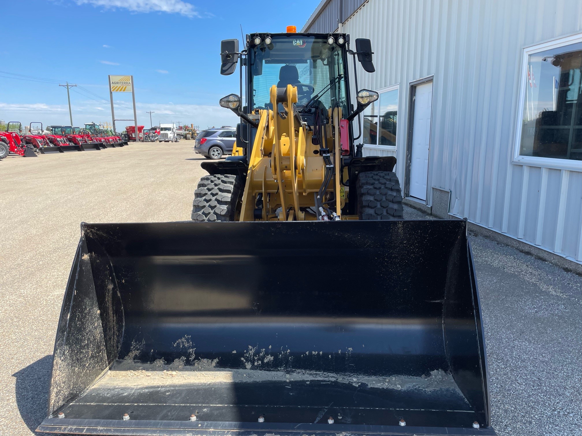 2023 Caterpillar 908 Compact Utility Loader