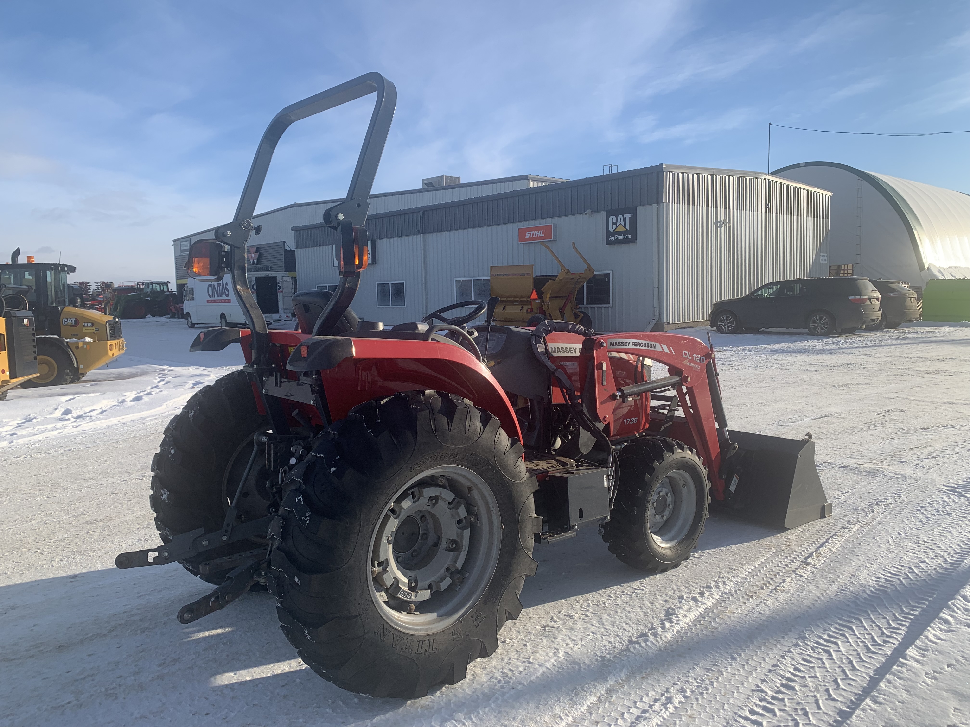 2014 Massey Ferguson 1736HL Tractor Compact