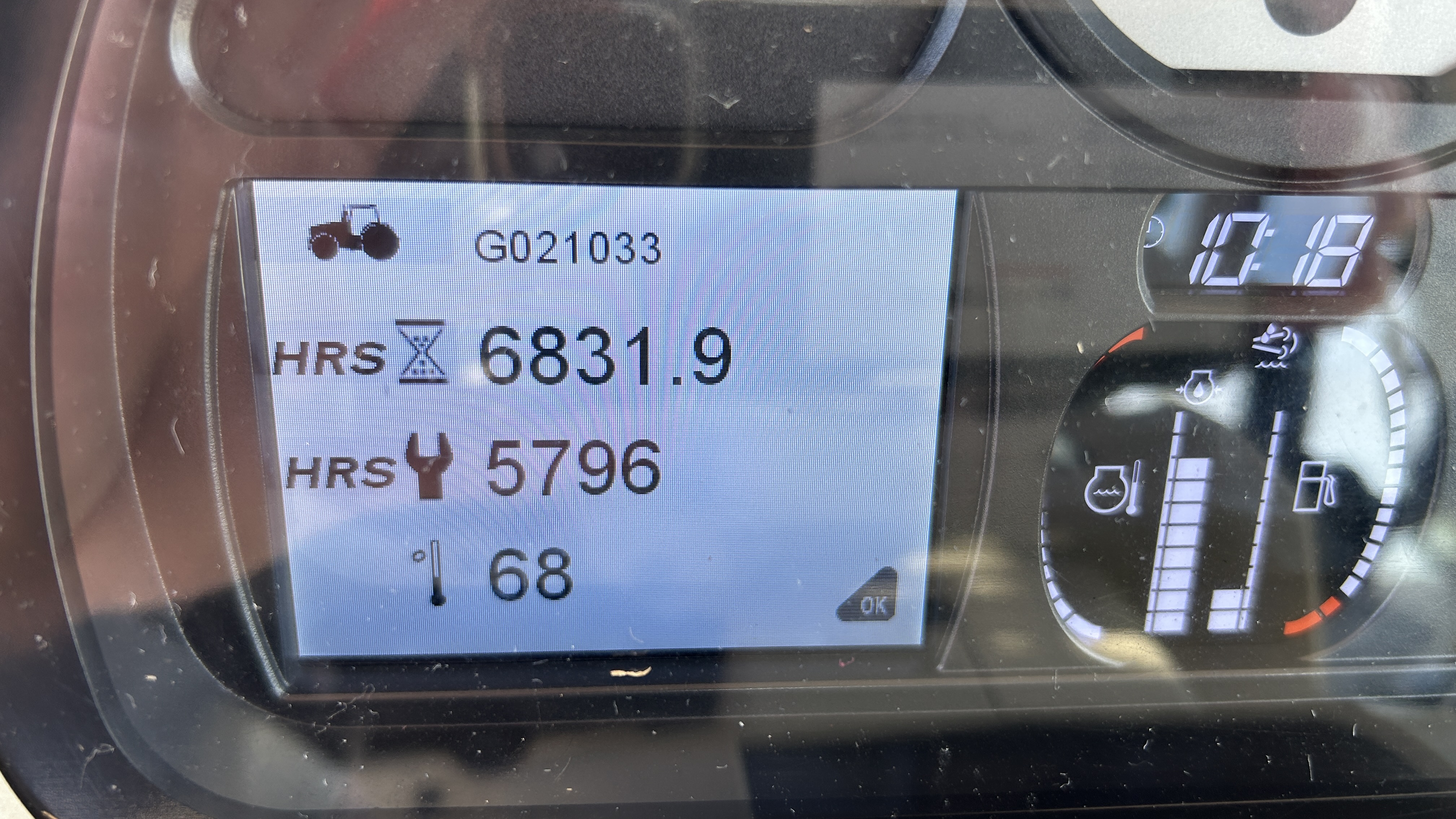 2016 Massey Ferguson 7715 Tractor Loader