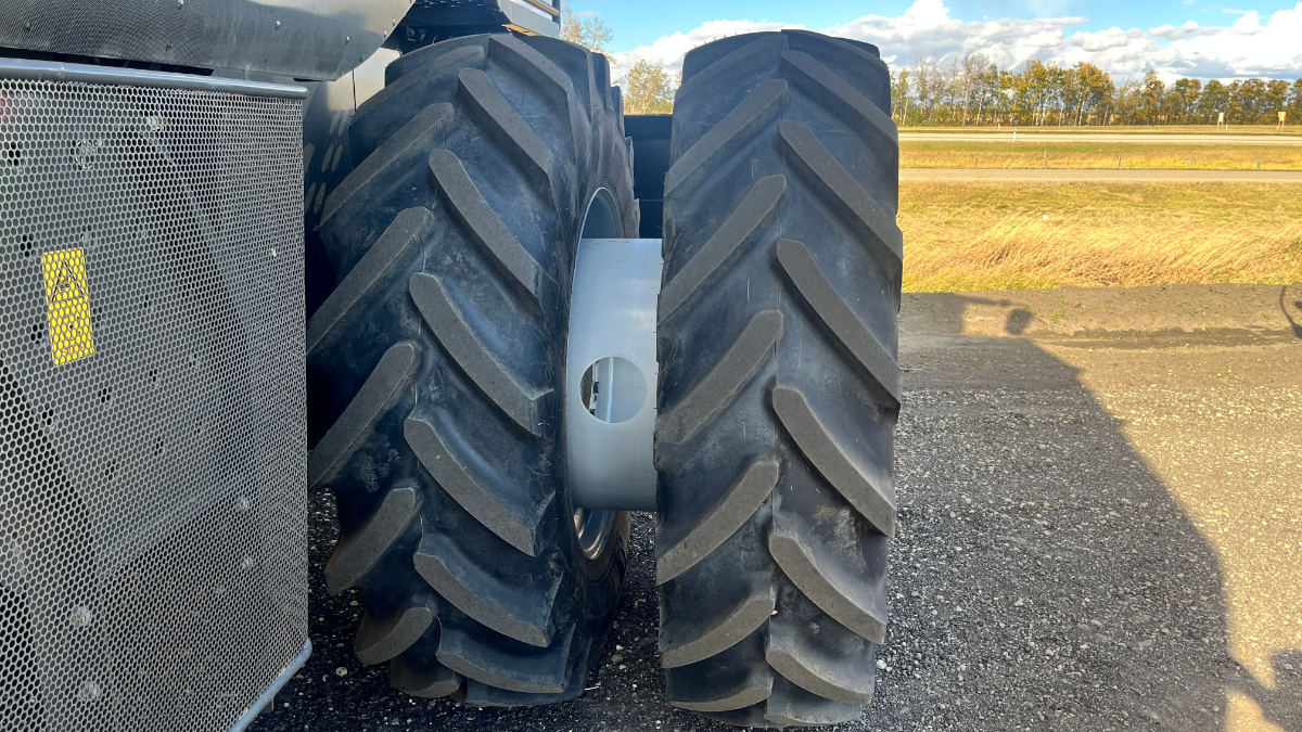 2023 Gleaner S97 Combine