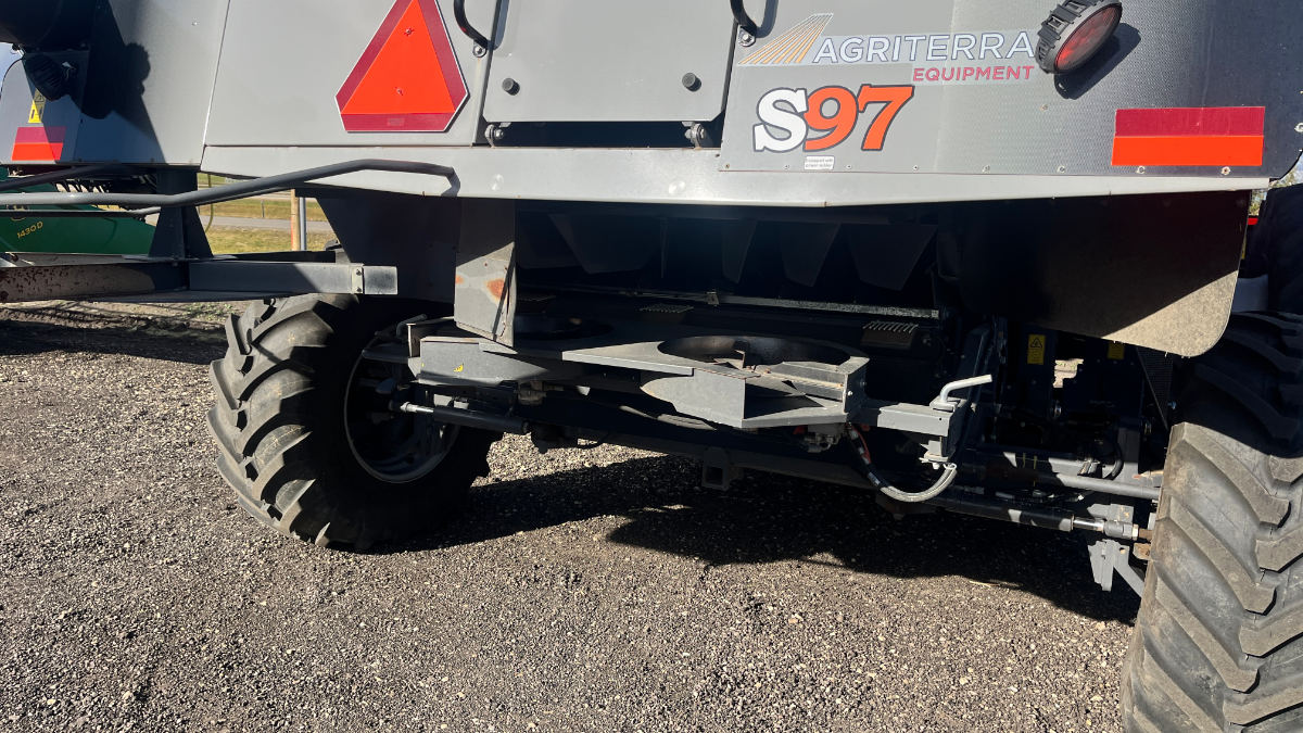 2023 Gleaner S97 Combine