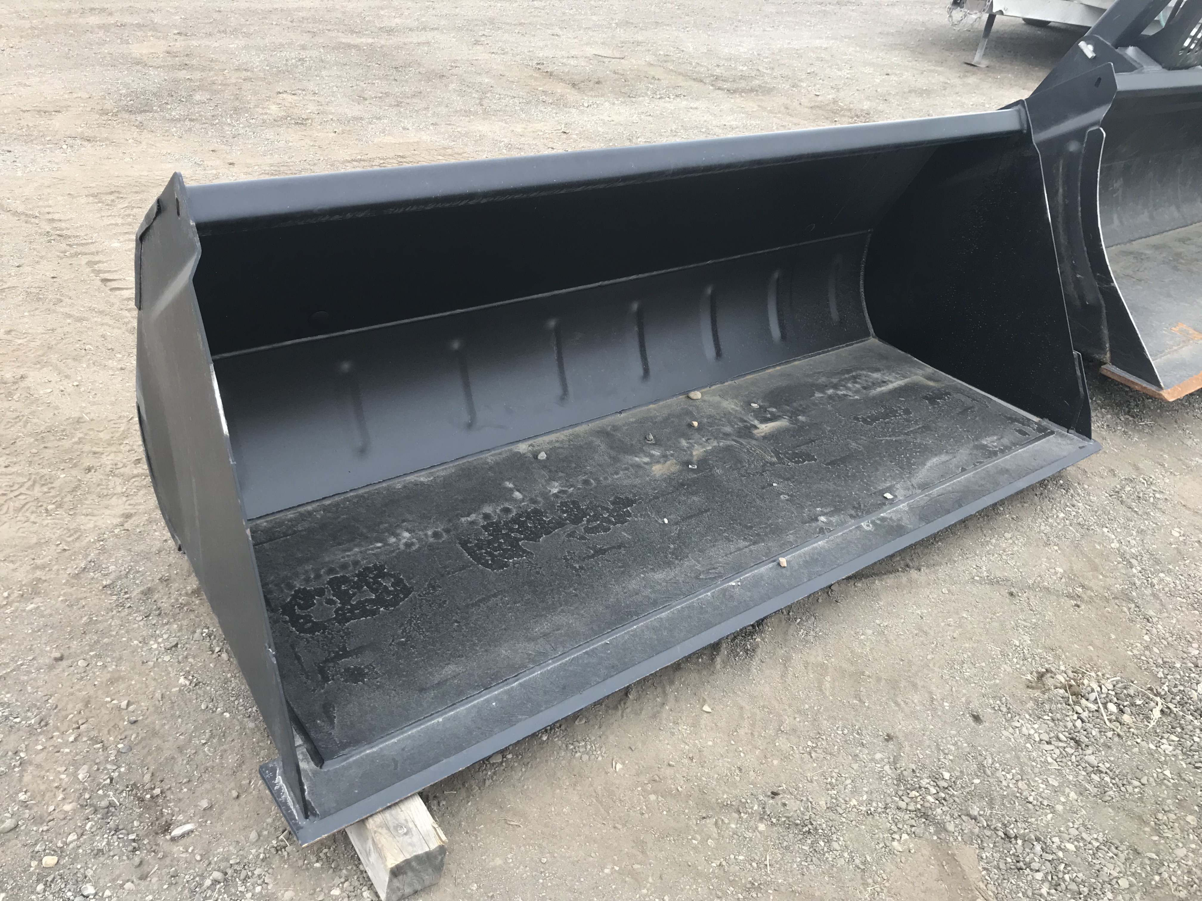 2022 ALO 215 GM Bucket