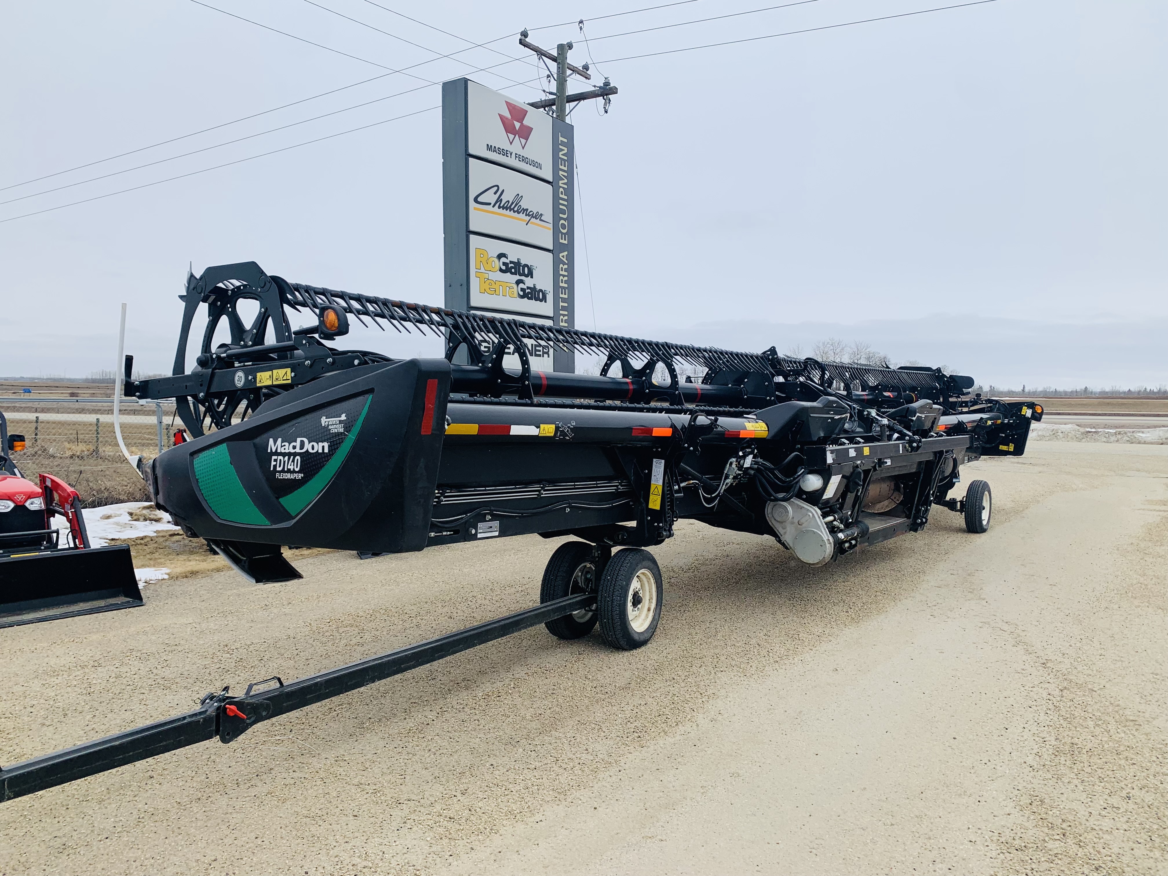 2018 MacDon FD140 Header Combine