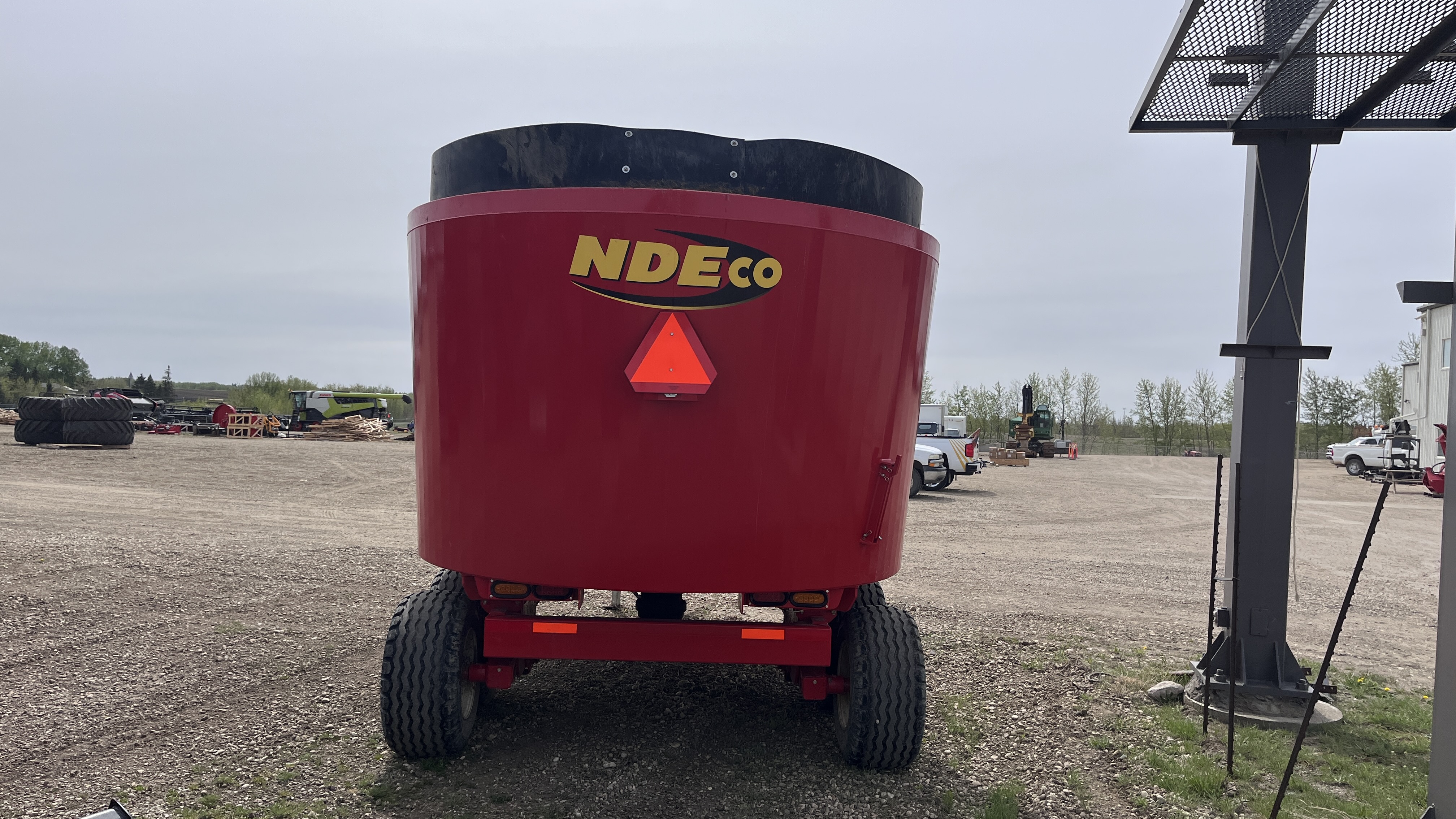 2023 NDE FS550L Vertical Feed Mixer