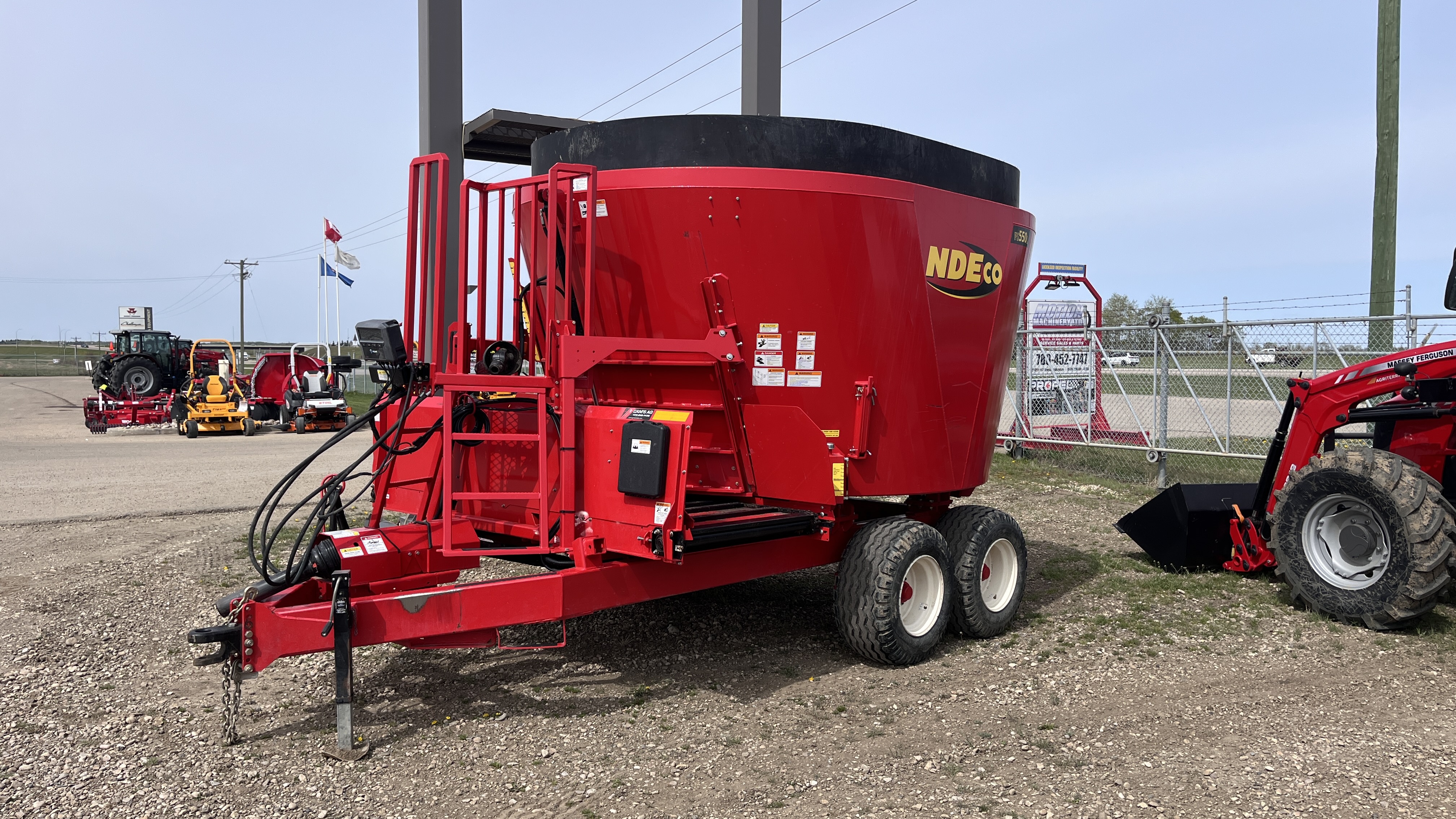 2023 NDE FS550L Vertical Feed Mixer