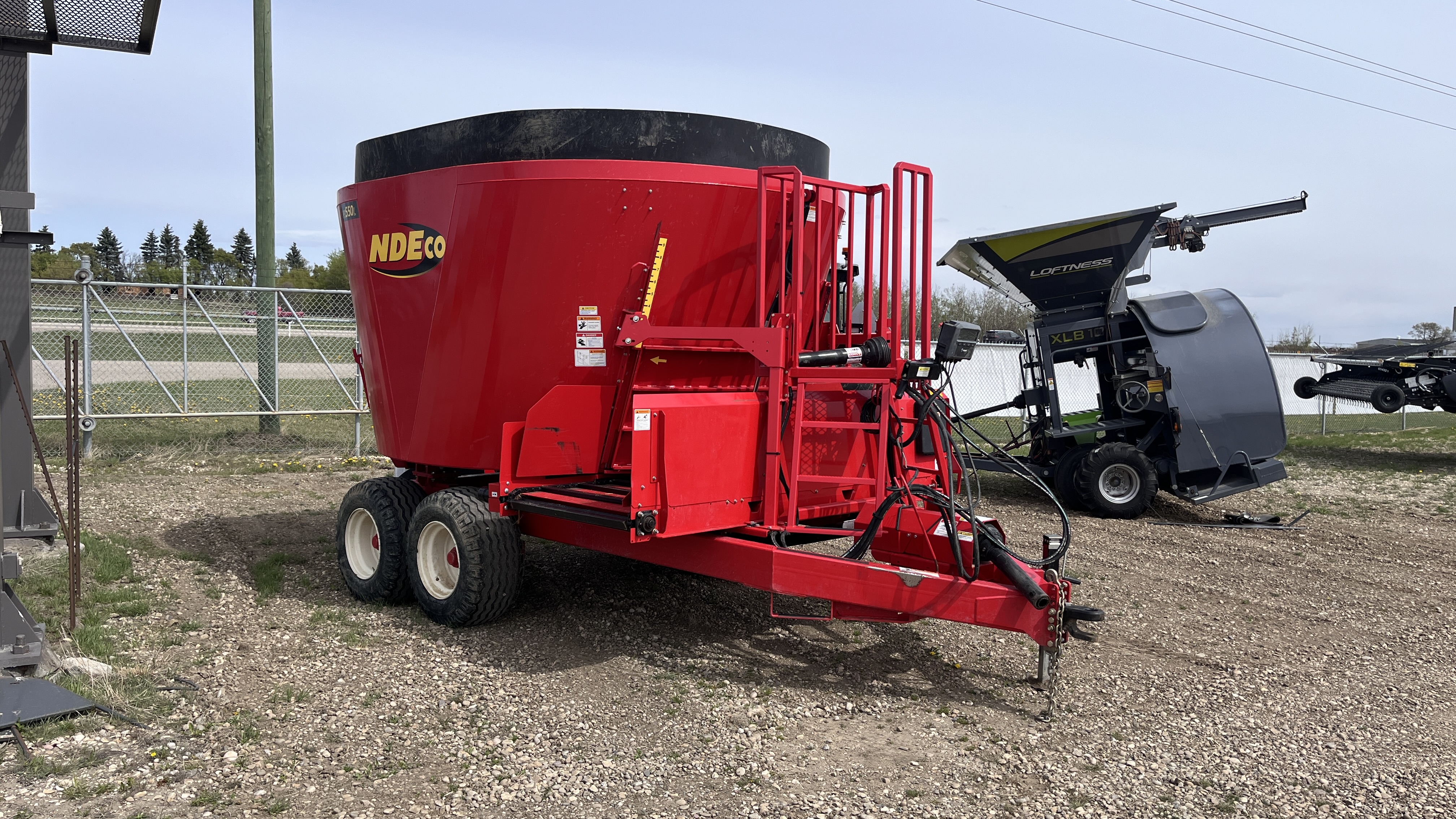 2023 NDE FS550L Vertical Feed Mixer