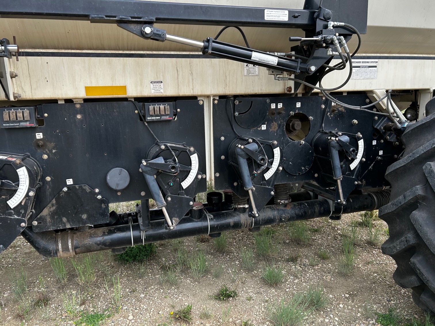 2013 Bourgault 6550ST Air Tank/Cart