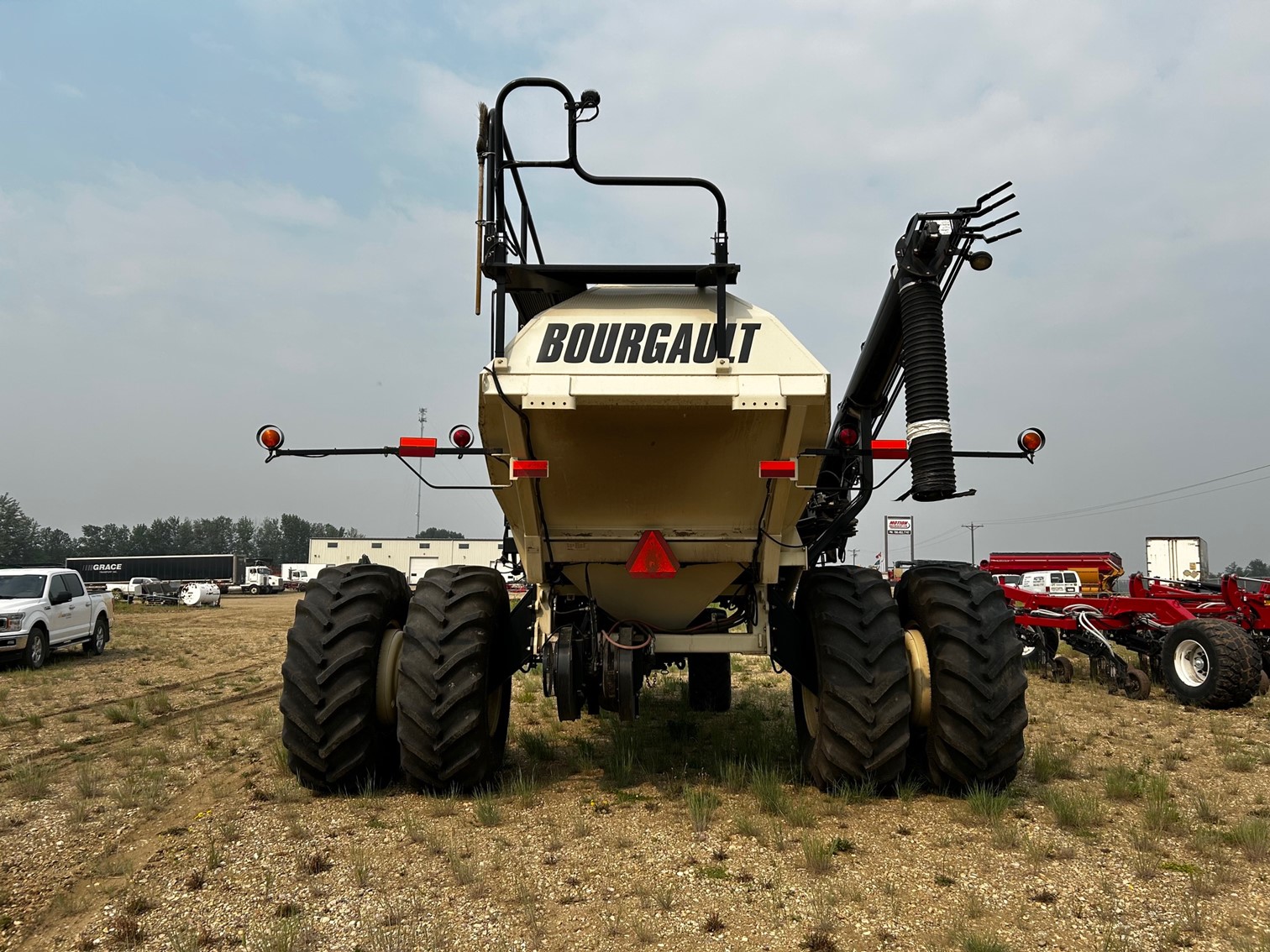 2013 Bourgault 6550ST Air Tank/Cart
