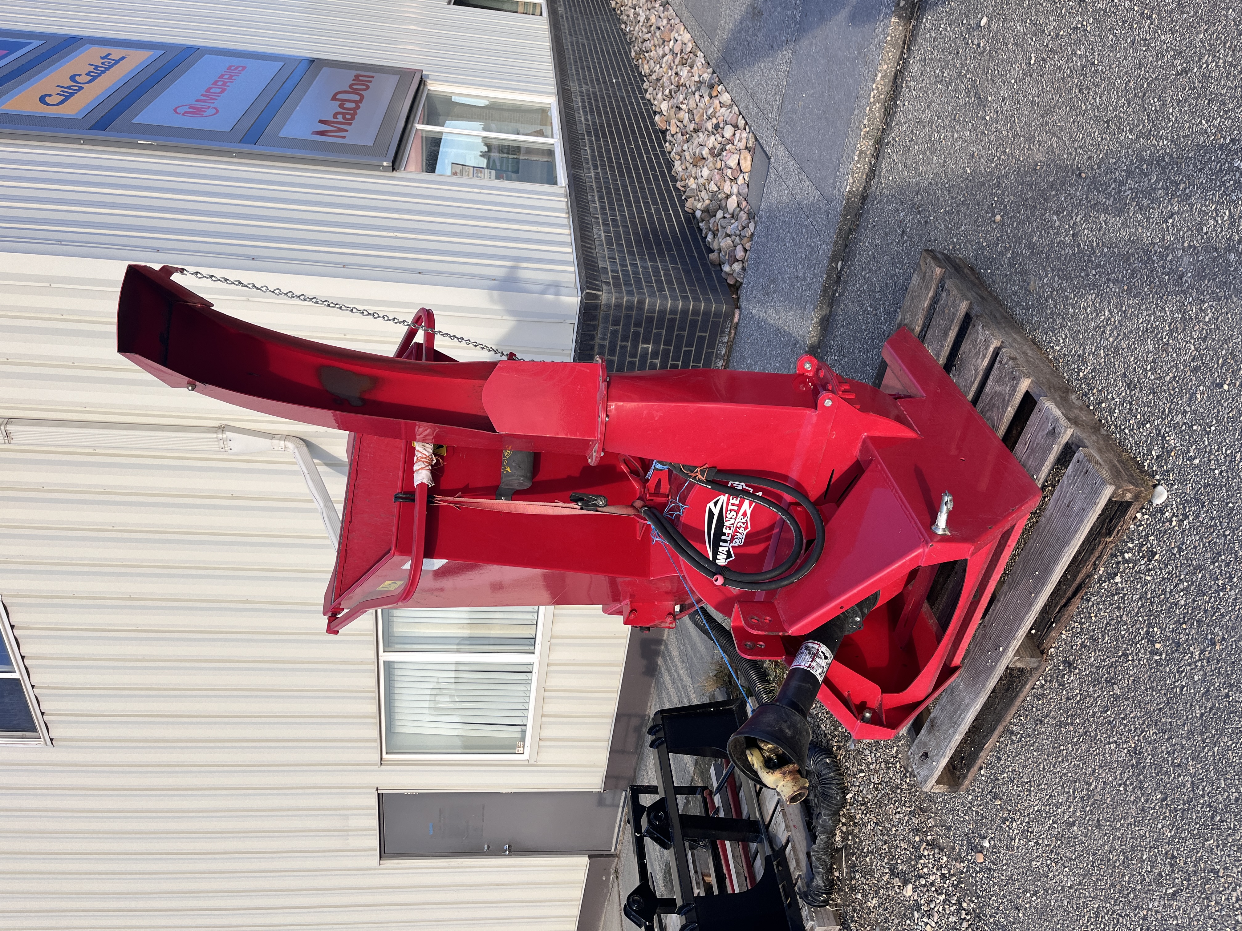 Wallenstein BX62R- Wood Chipper