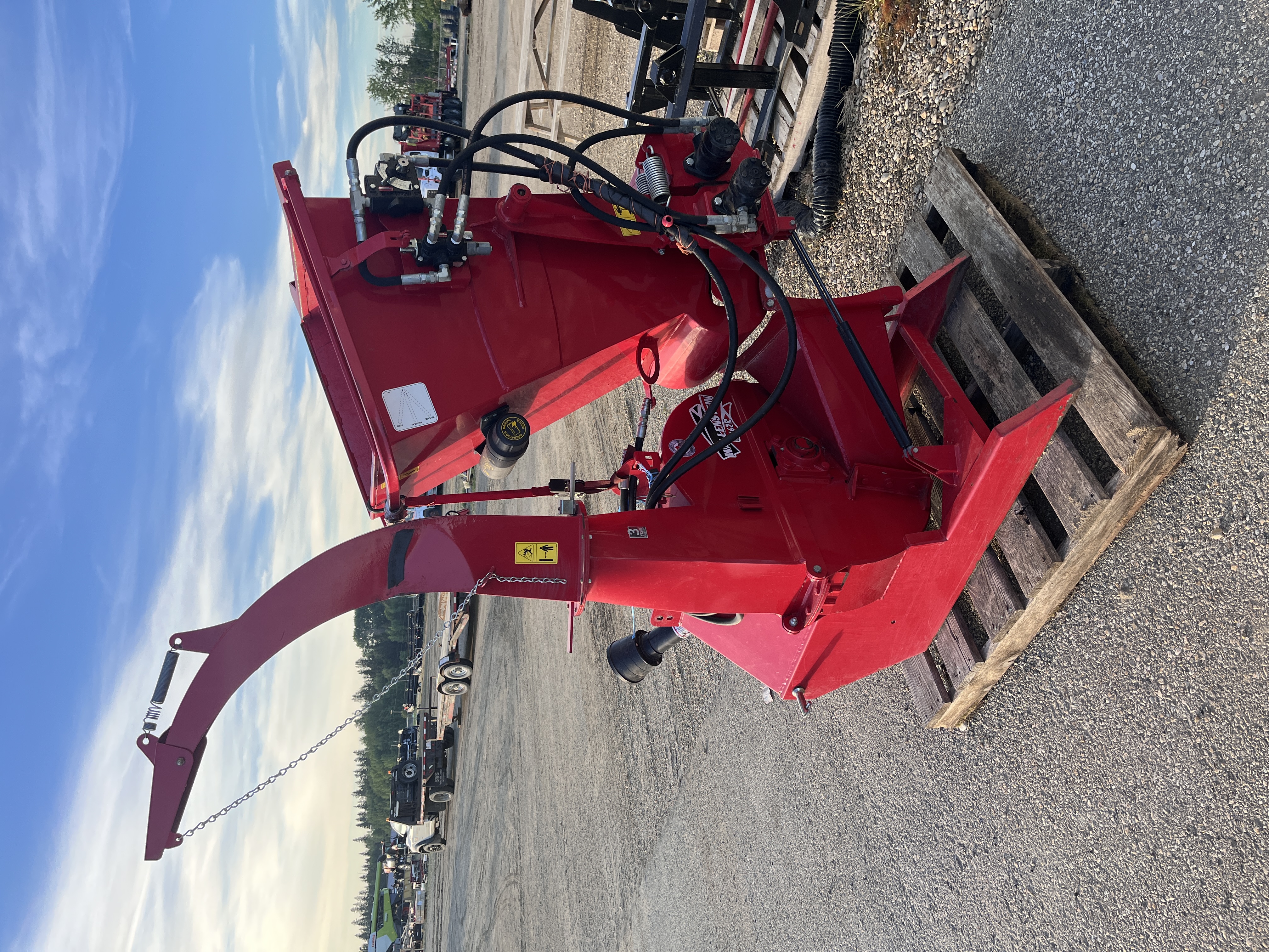Wallenstein BX62R- Wood Chipper