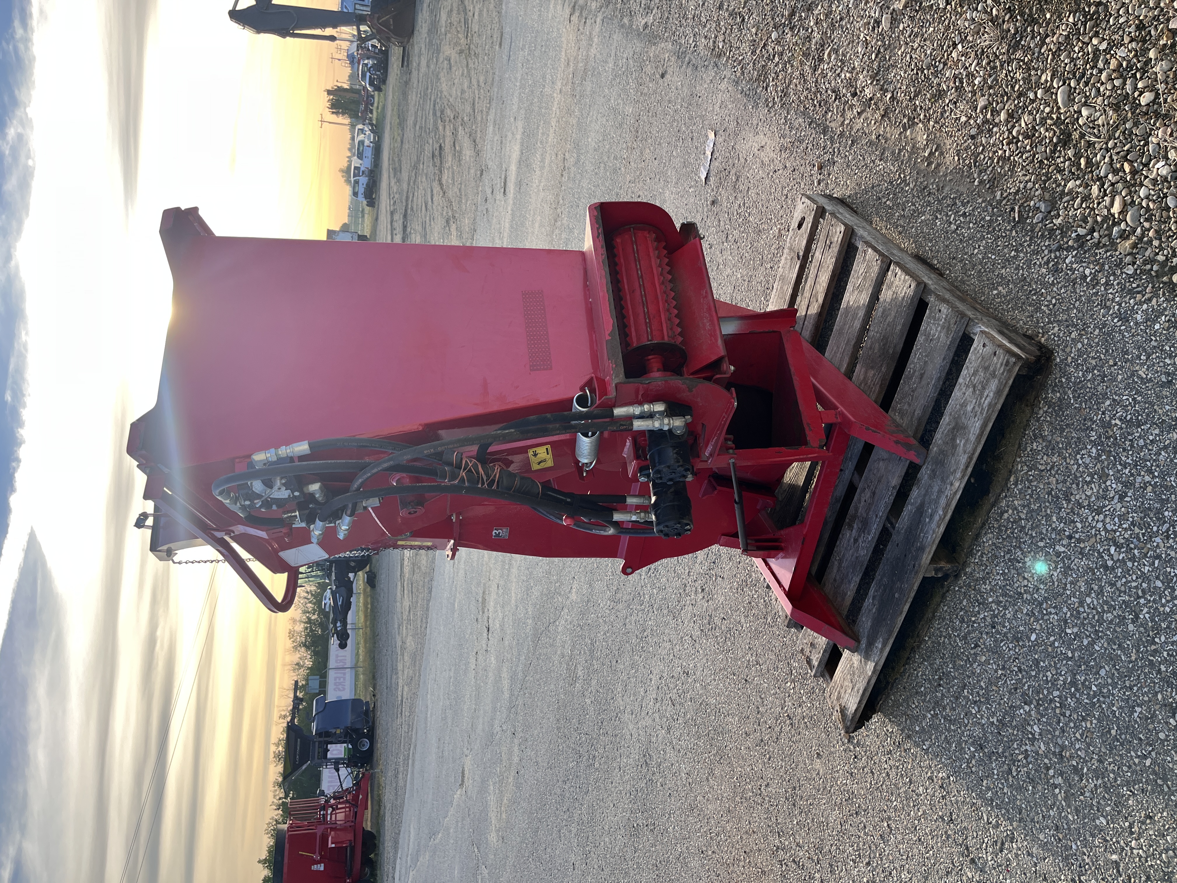 Wallenstein BX62R- Wood Chipper