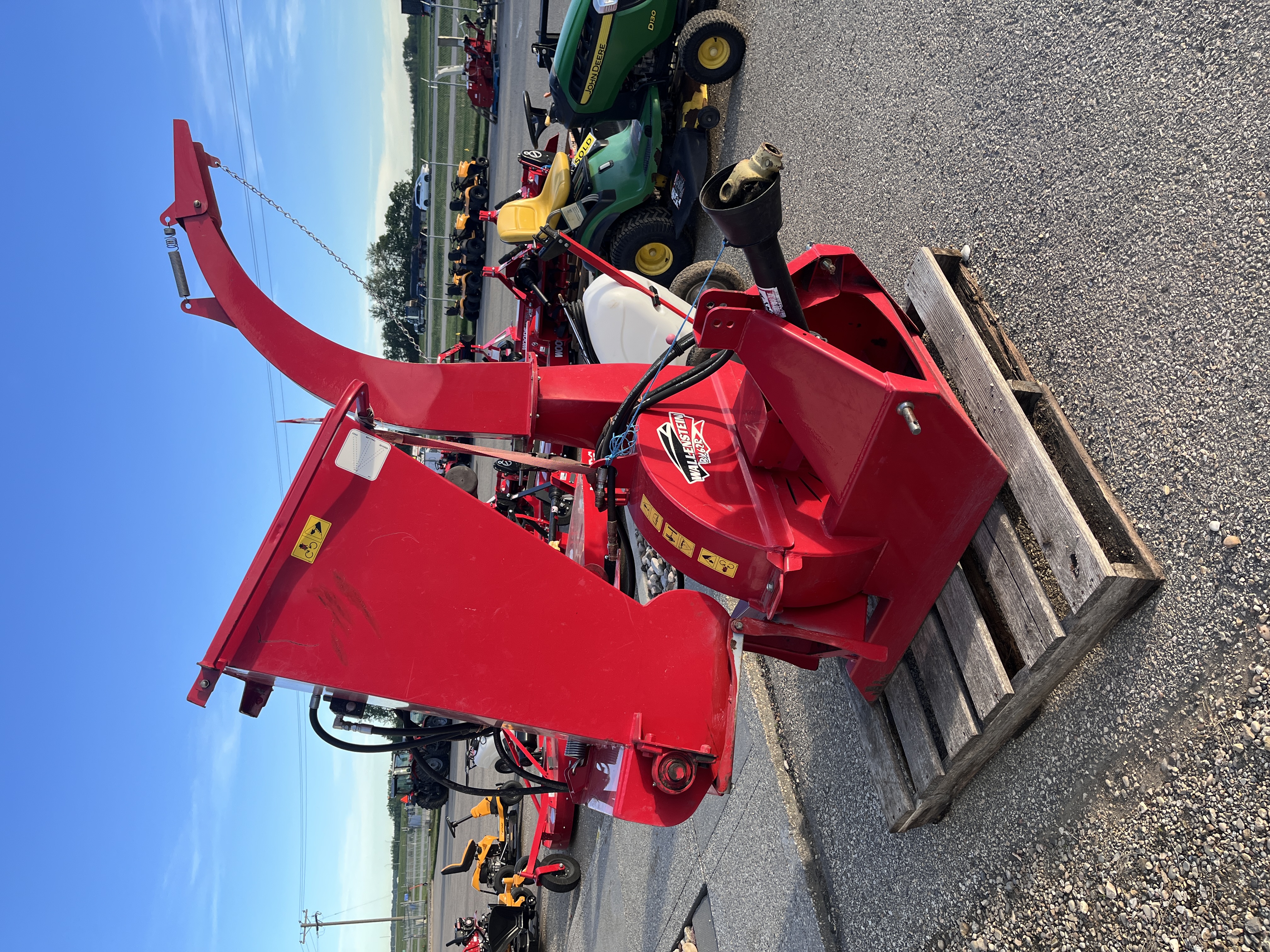 Wallenstein BX62R- Wood Chipper