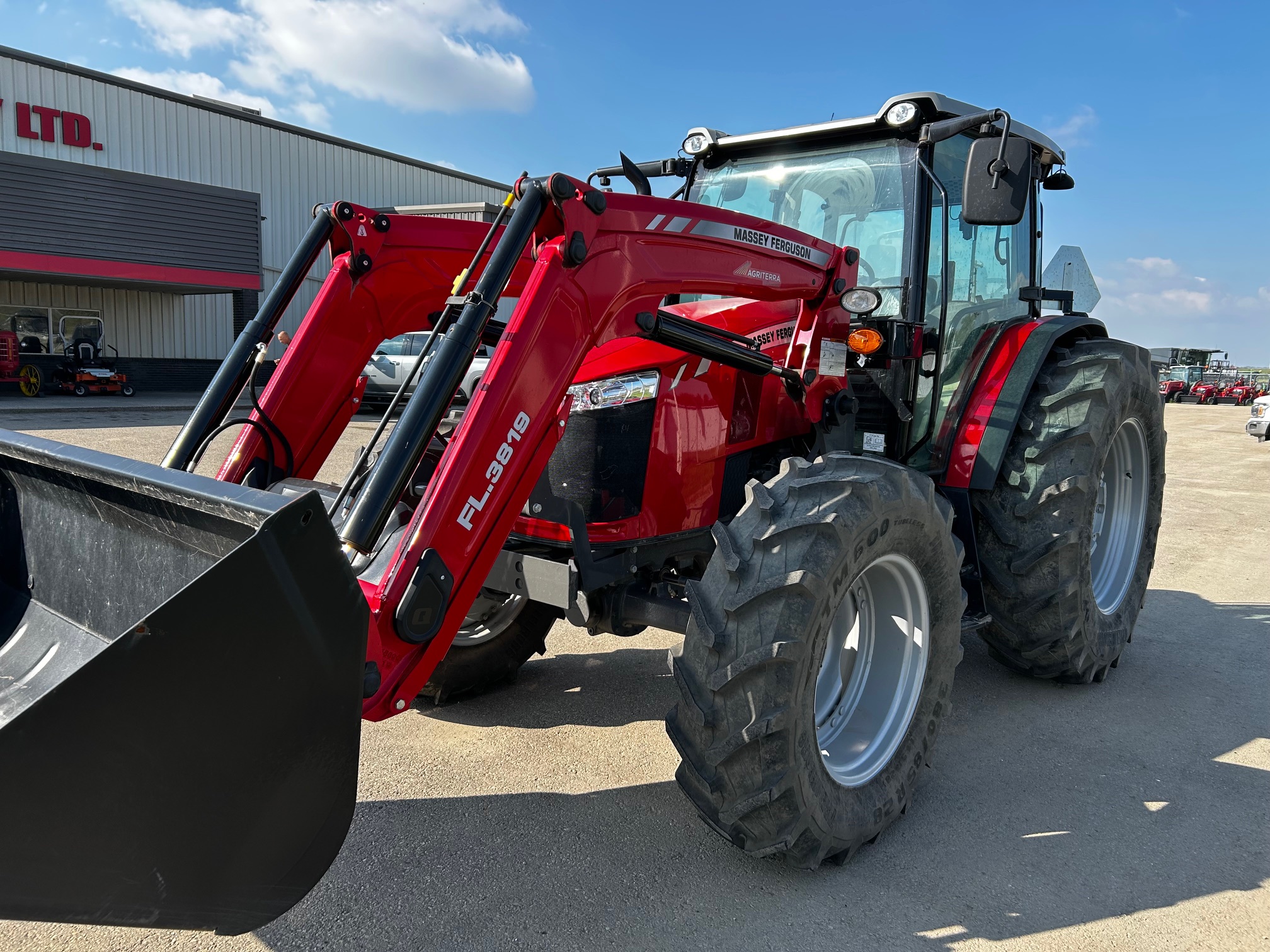 2022 Massey Ferguson 6713 Tractor