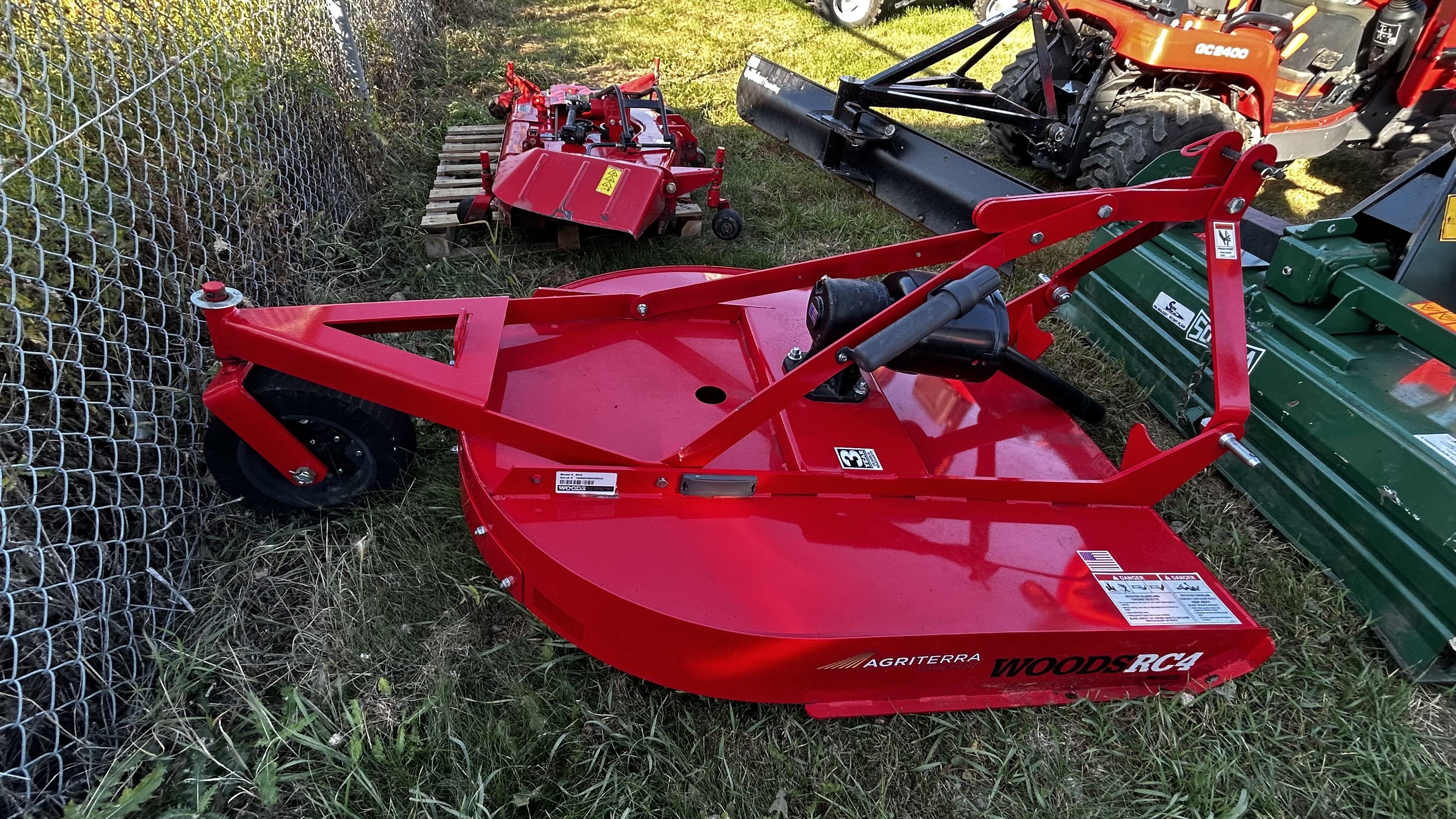 2009 Massey Ferguson GC2400L Tractor Compact