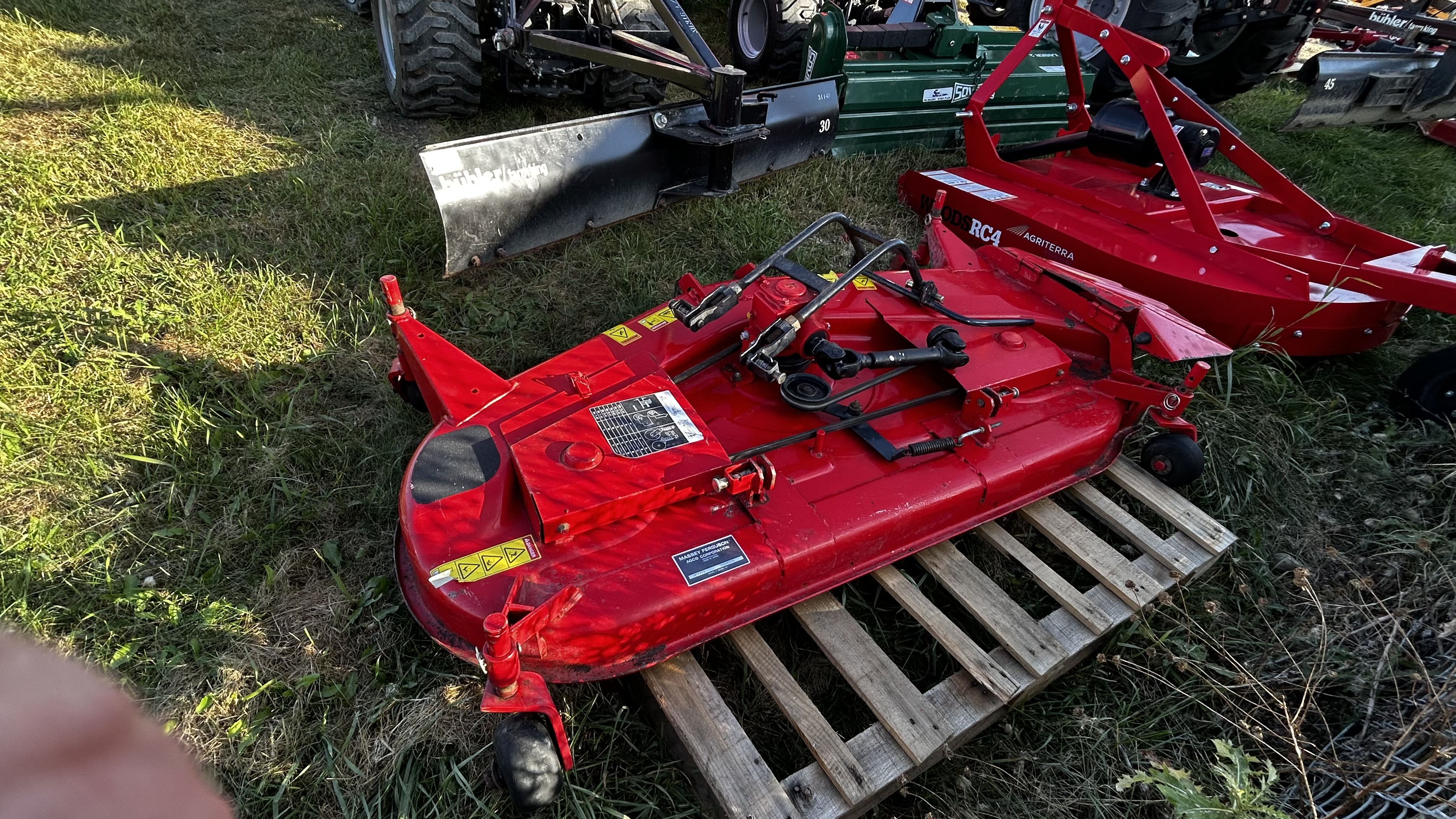 2009 Massey Ferguson GC2400L Tractor Compact