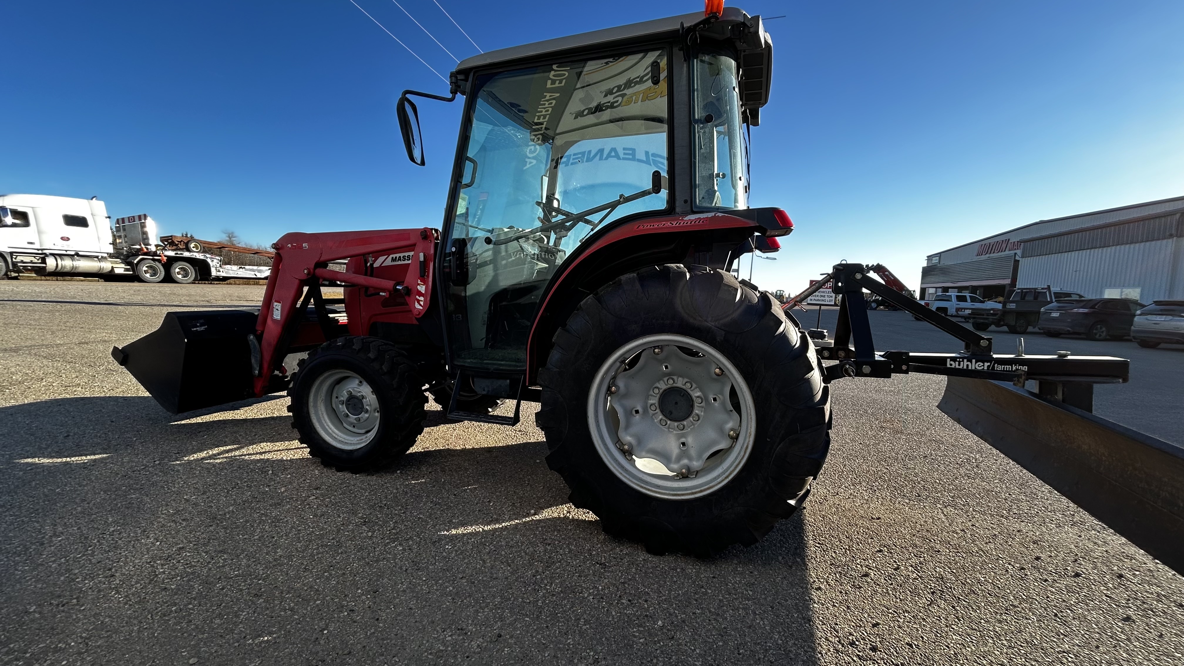 2012 Massey Ferguson 1533L Tractor