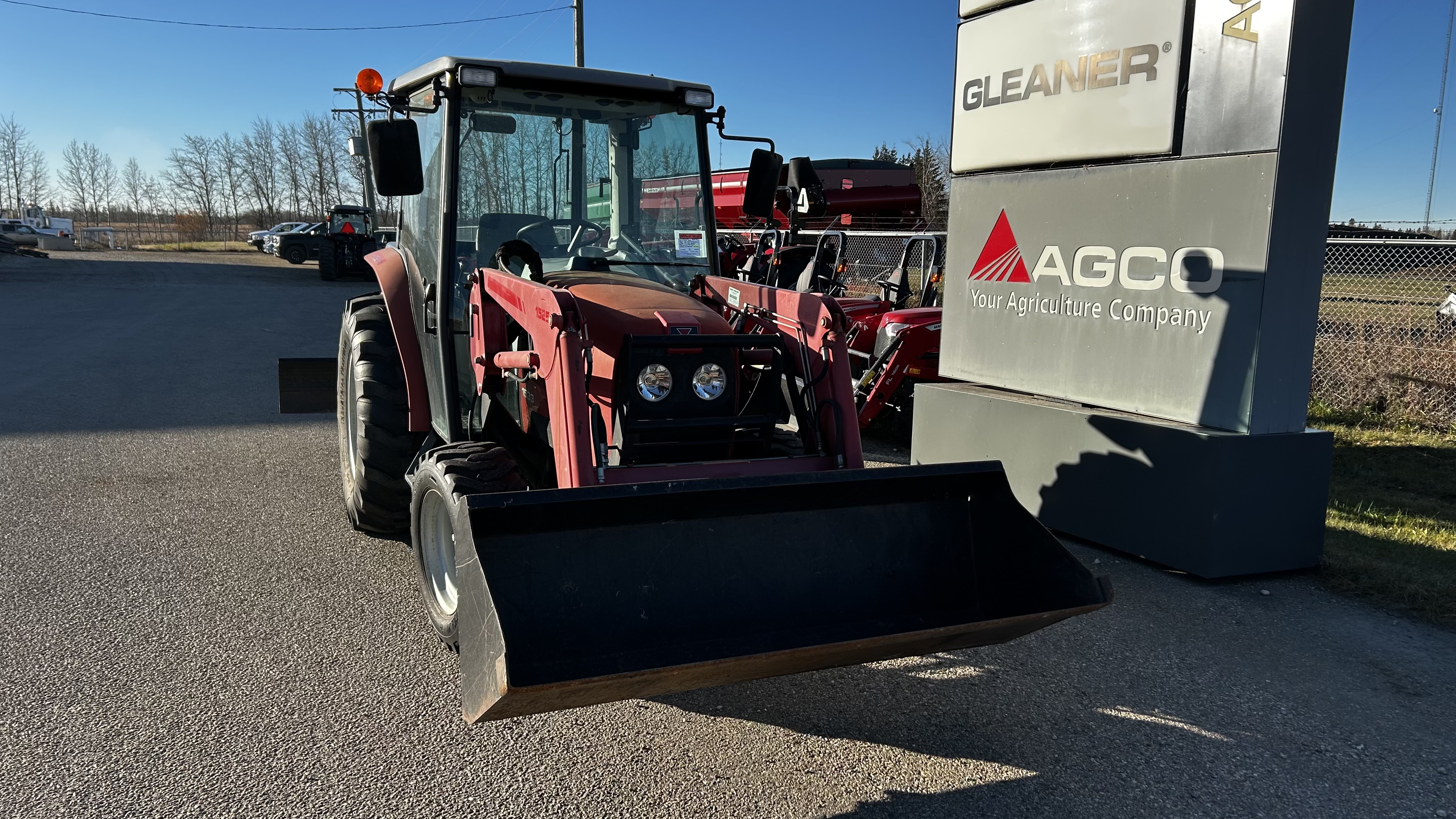 2012 Massey Ferguson 1533L Tractor