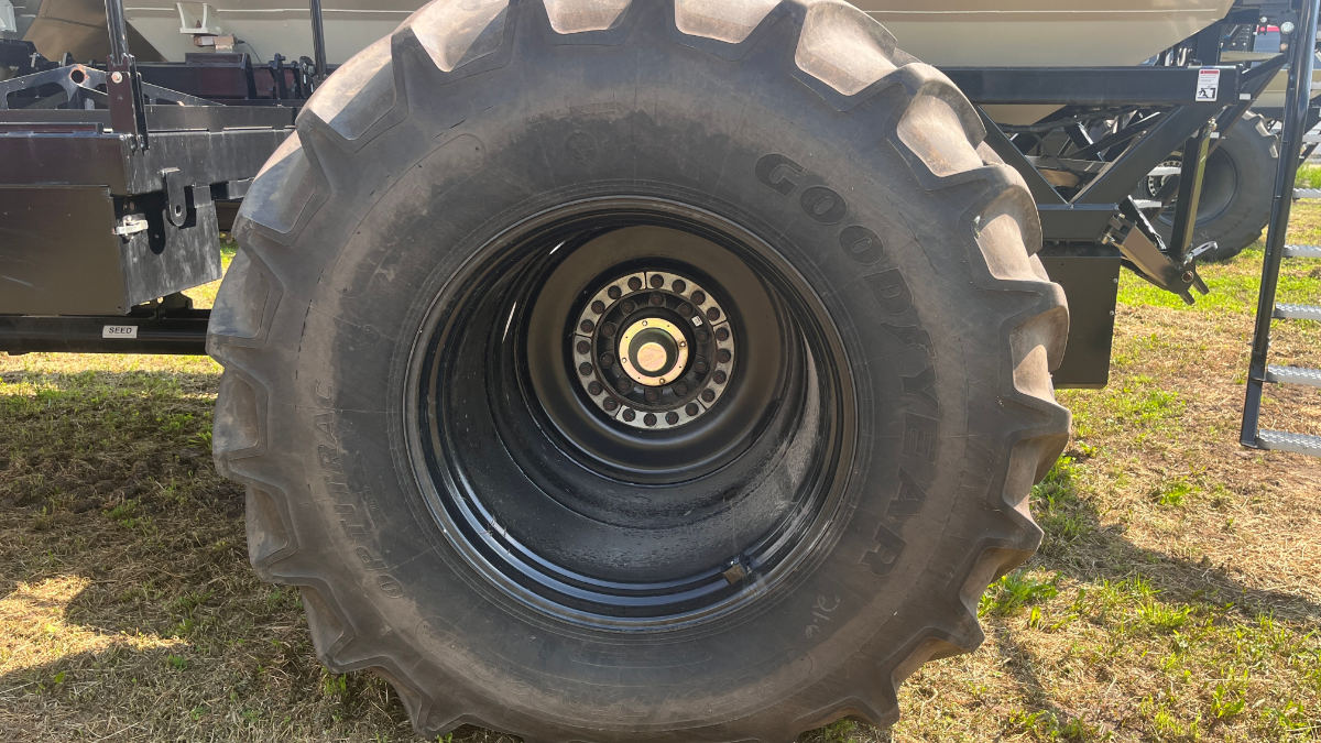 2021 Bourgault 9950 Air Tank/Cart