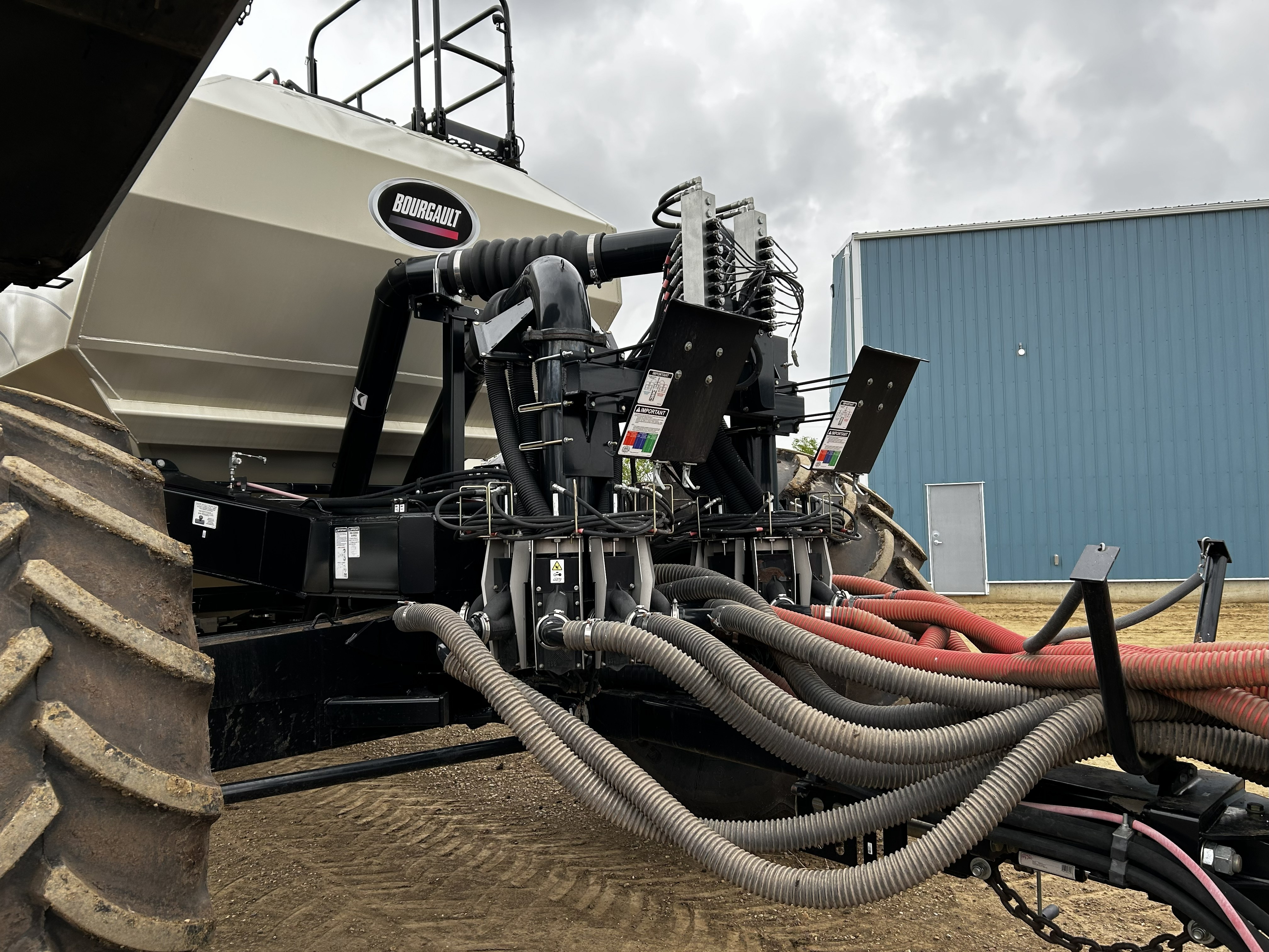 2021 Bourgault 9950 Air Tank/Cart