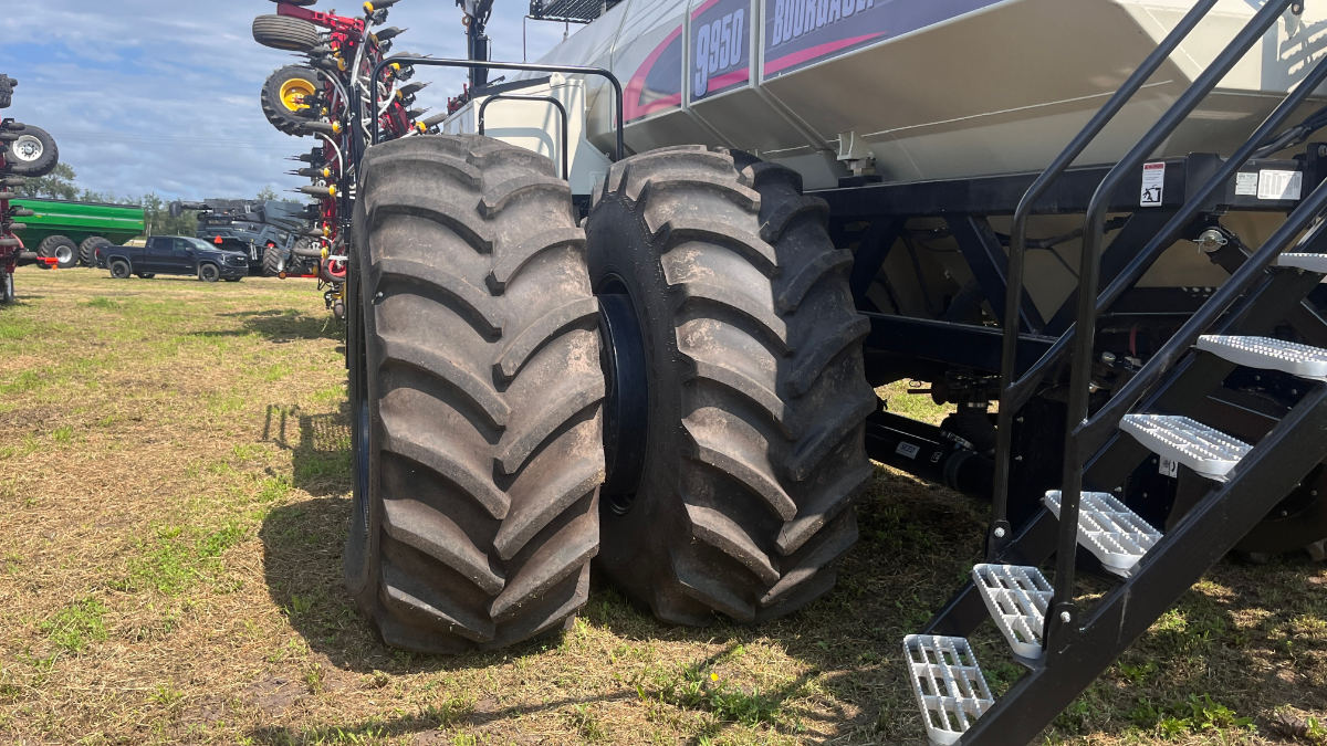 2021 Bourgault 9950 Air Tank/Cart
