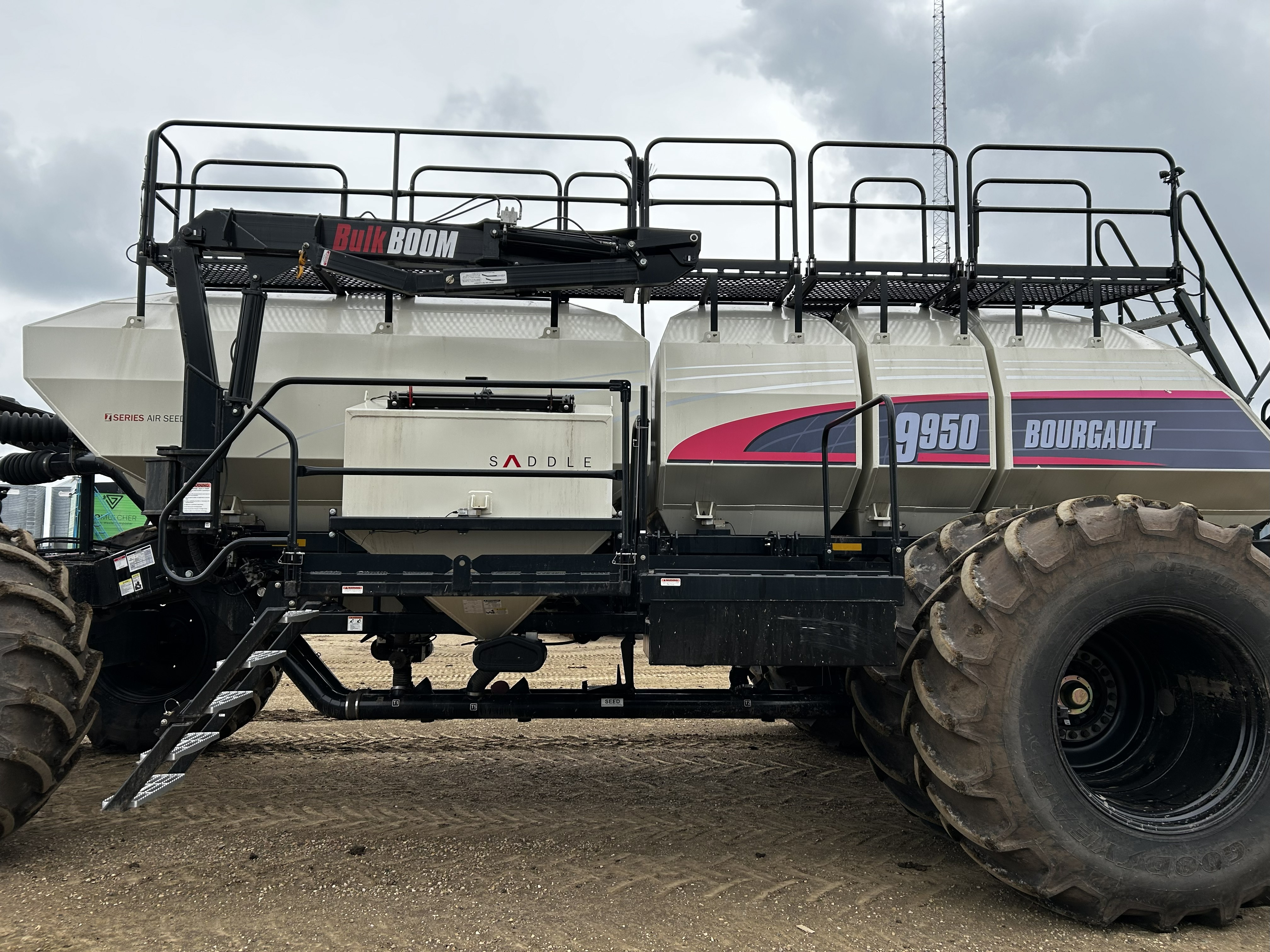 2021 Bourgault 9950 Air Tank/Cart