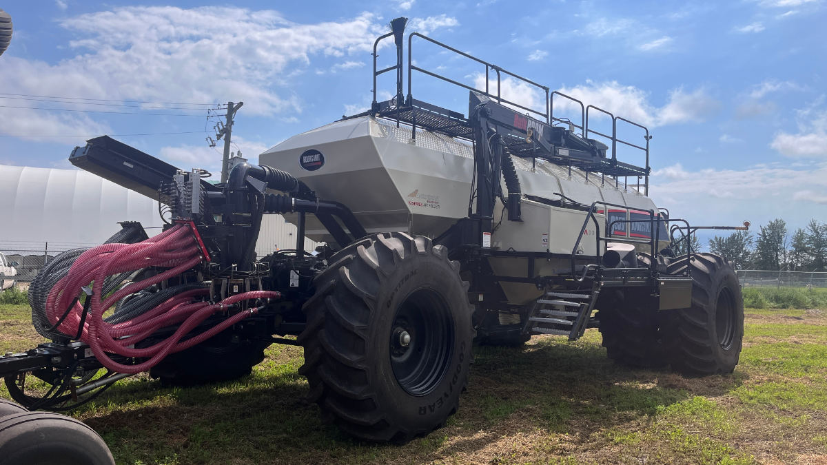 2022 Bourgault 9950 Air Tank/Cart