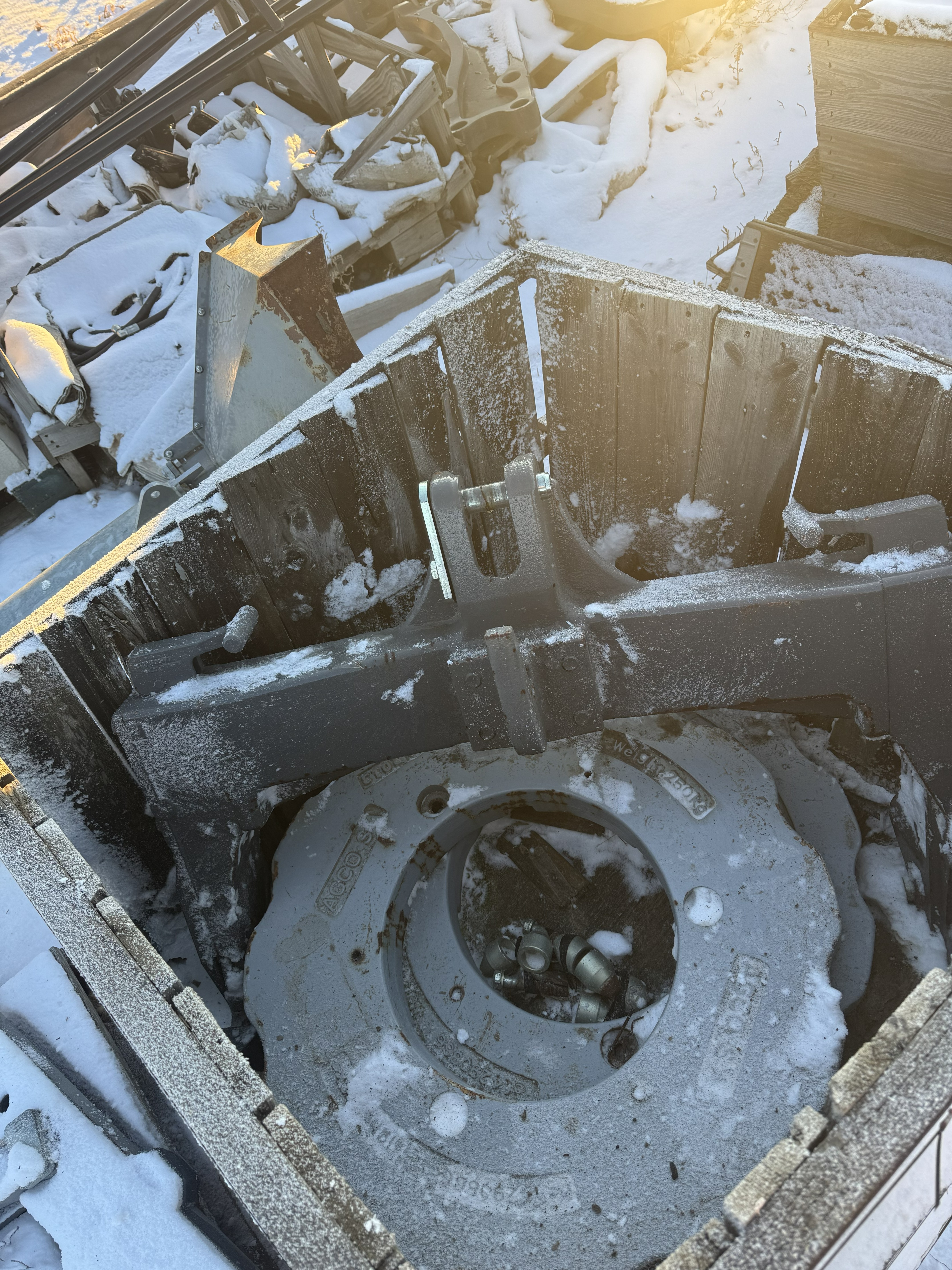 2013 Massey Ferguson 7294200 Weights