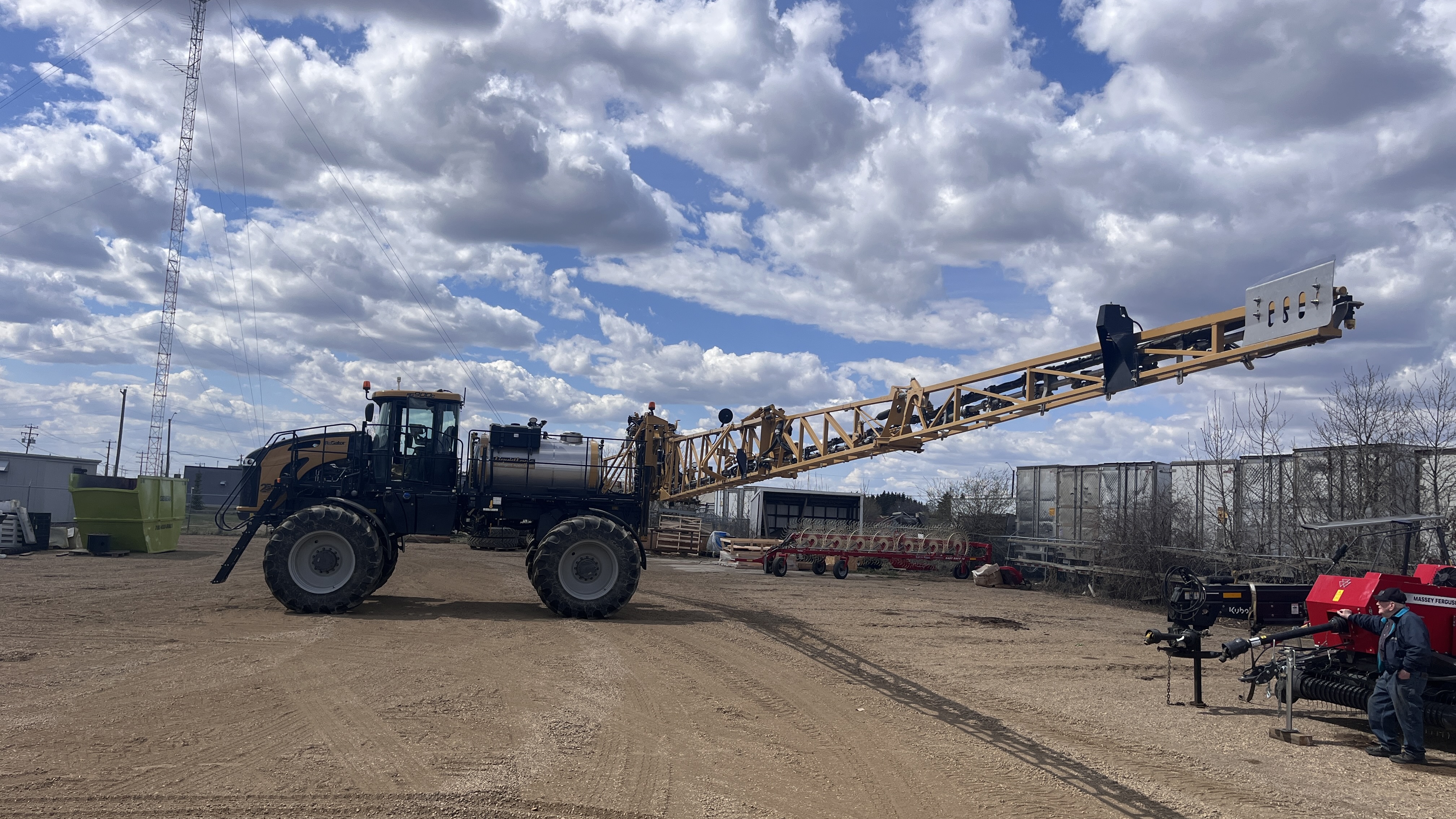 2018 RoGator 900C Sprayer
