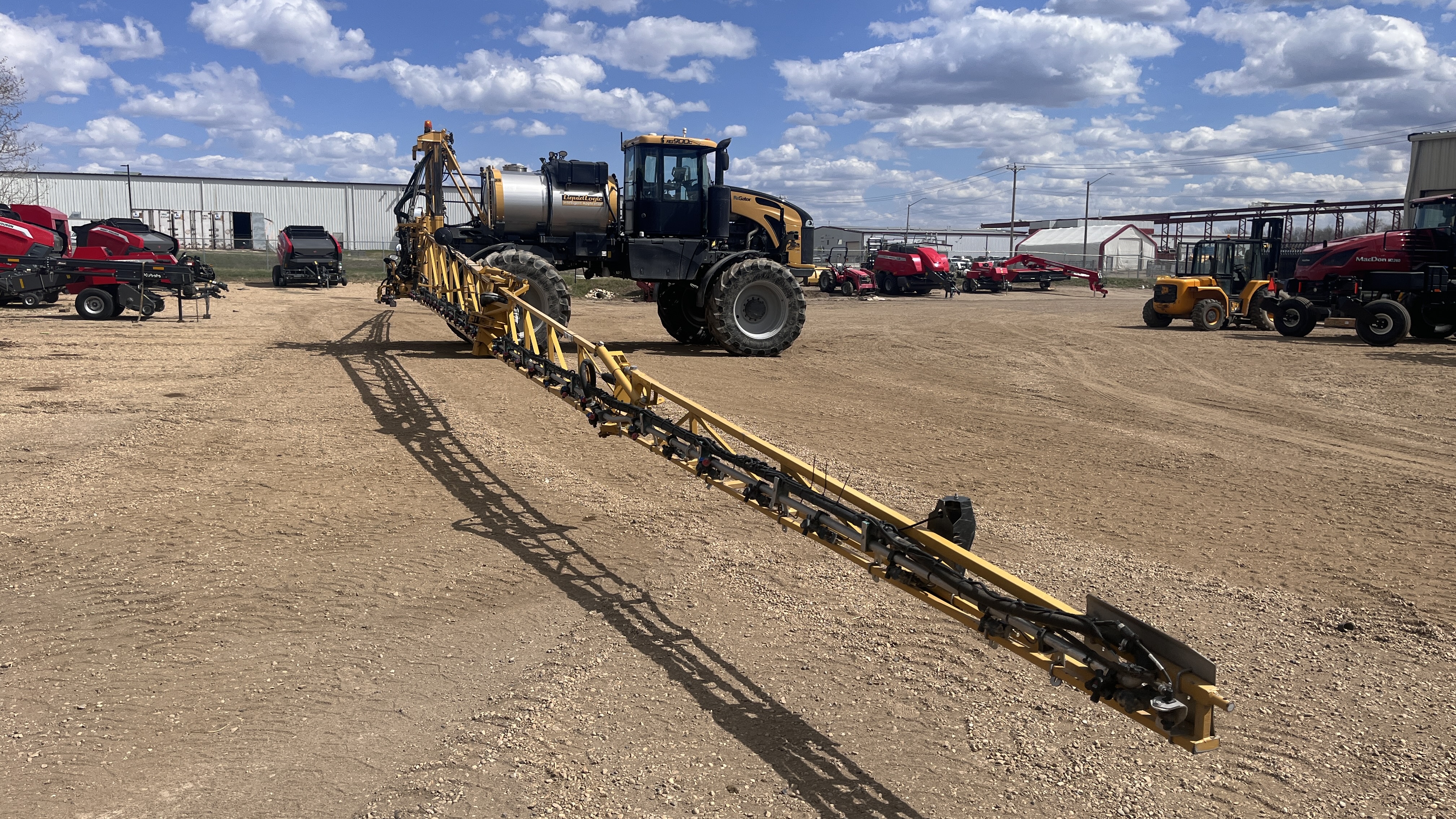 2018 RoGator 900C Sprayer