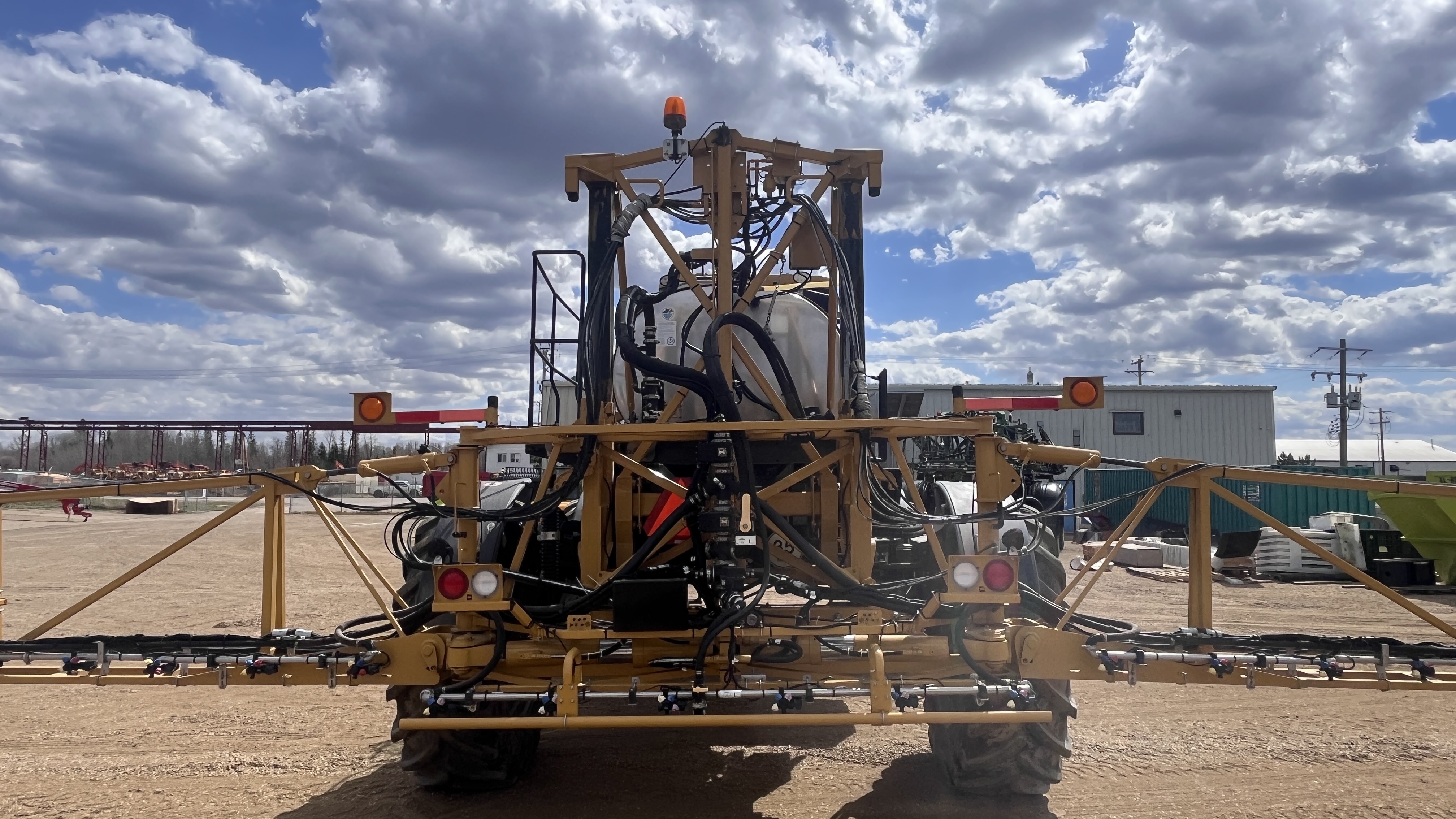 2018 RoGator 900C Sprayer