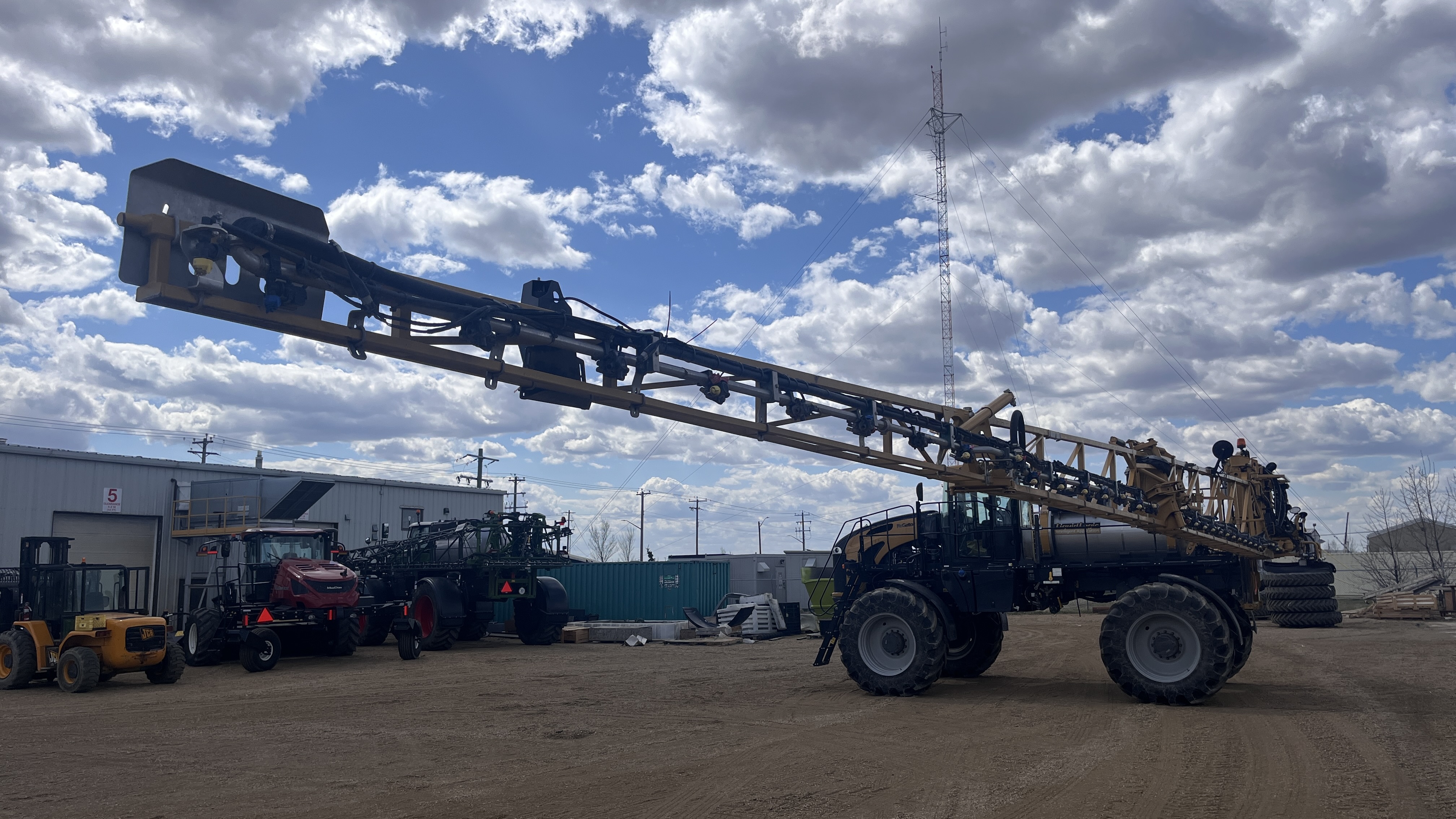 2018 RoGator 900C Sprayer