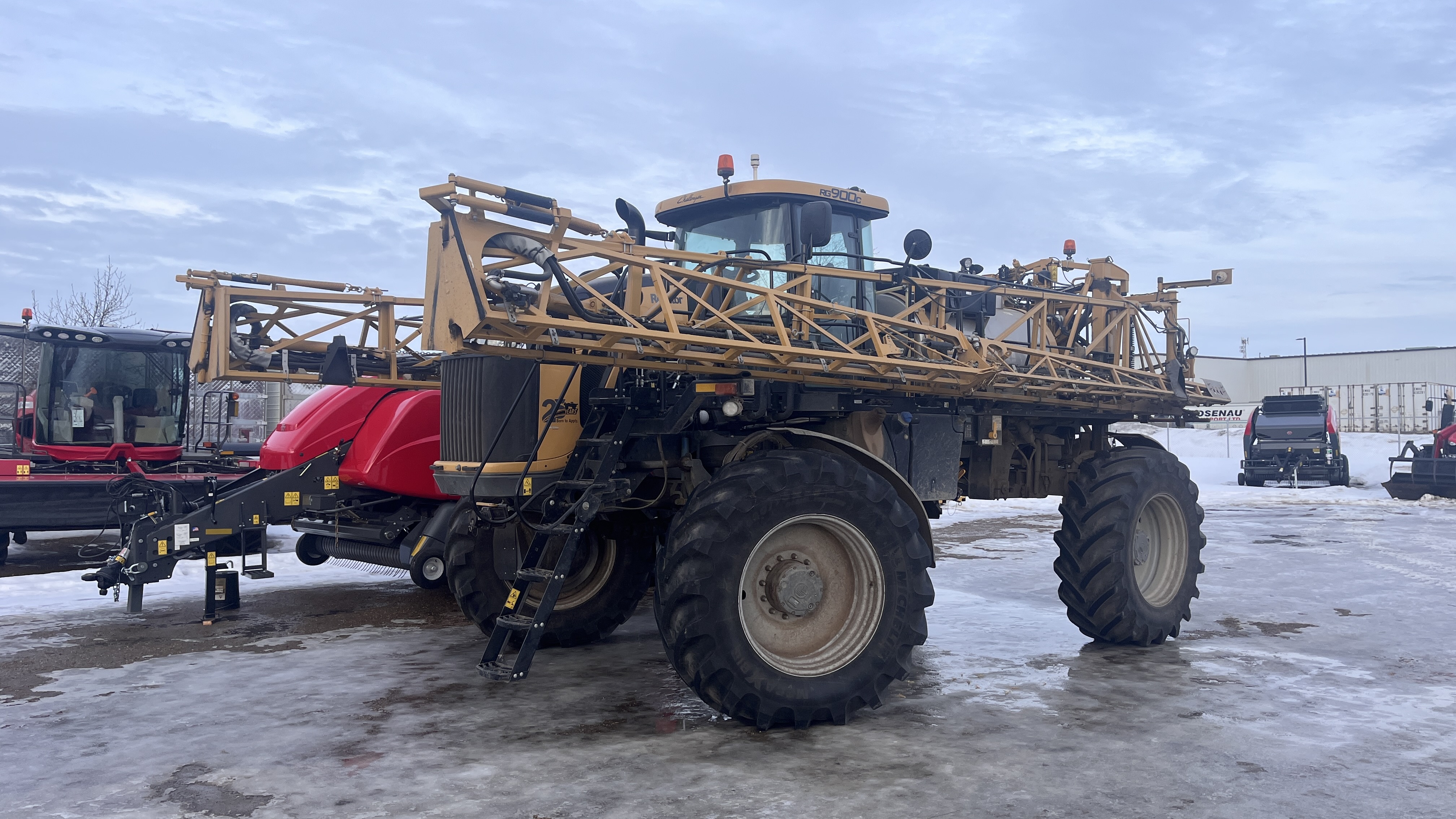 2018 RoGator 900C Sprayer