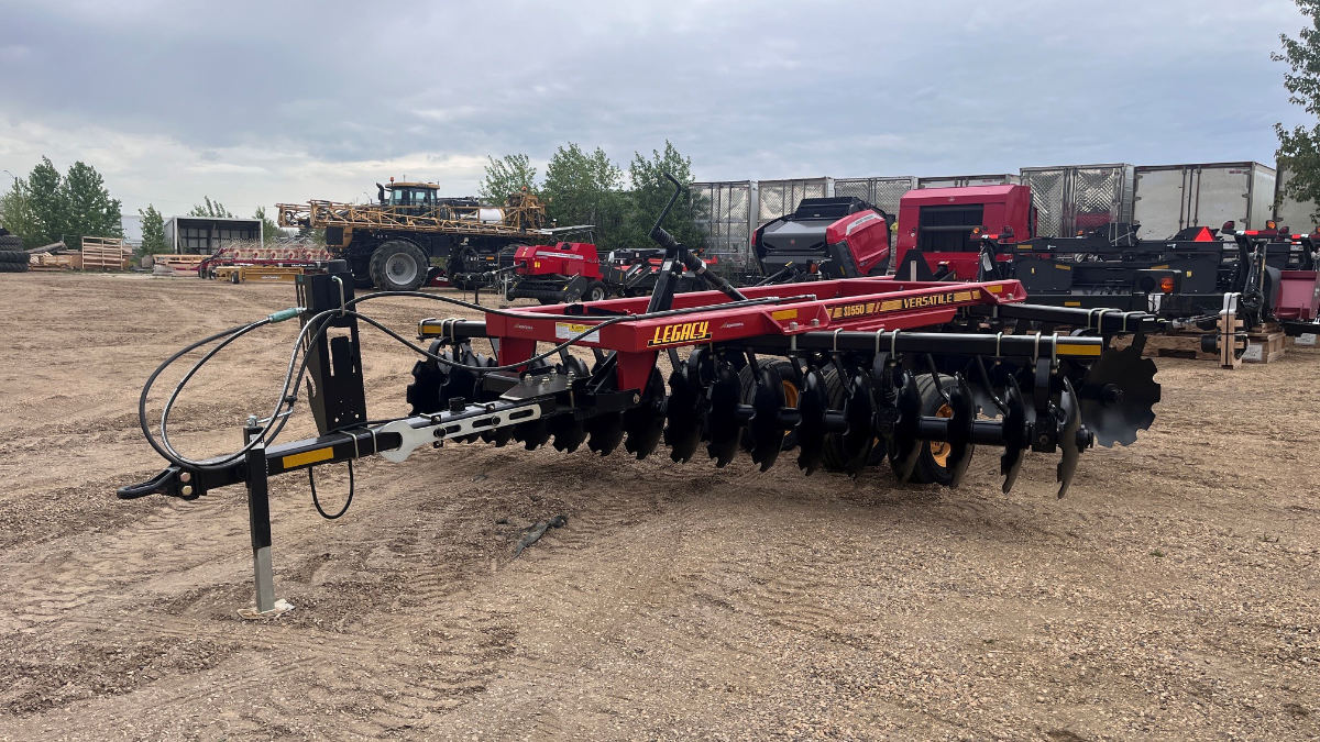 2023 Versatile SD550 Disk