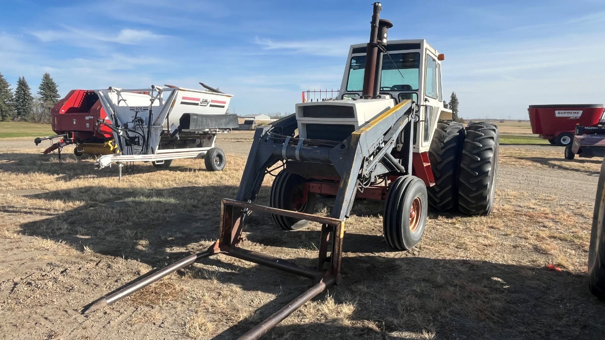 1974 Case 1270 Tractor