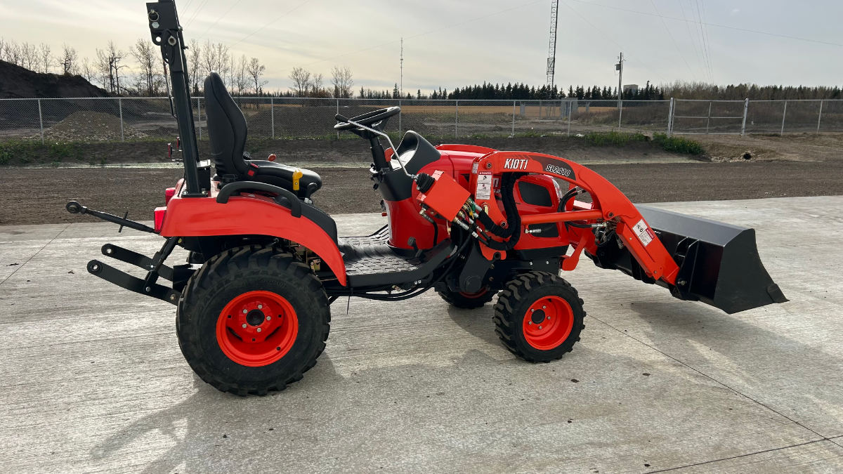 2019 Kioti CS2210 Tractor