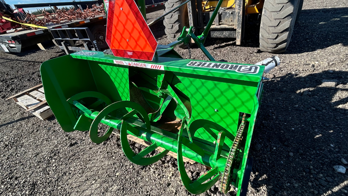 2018 John Deere SB1154 Snow Blower