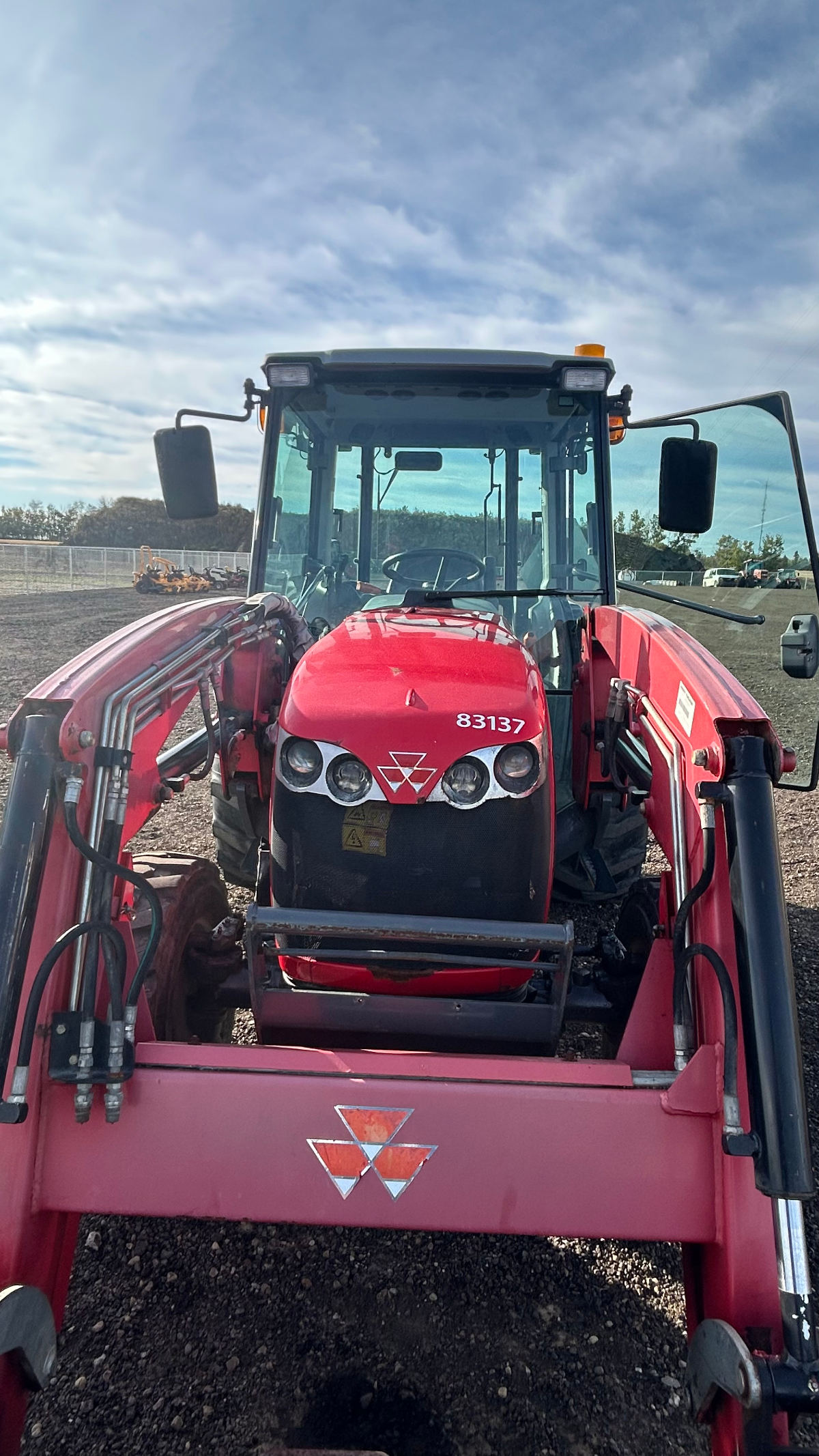 2009 Massey Ferguson 1652 Tractor