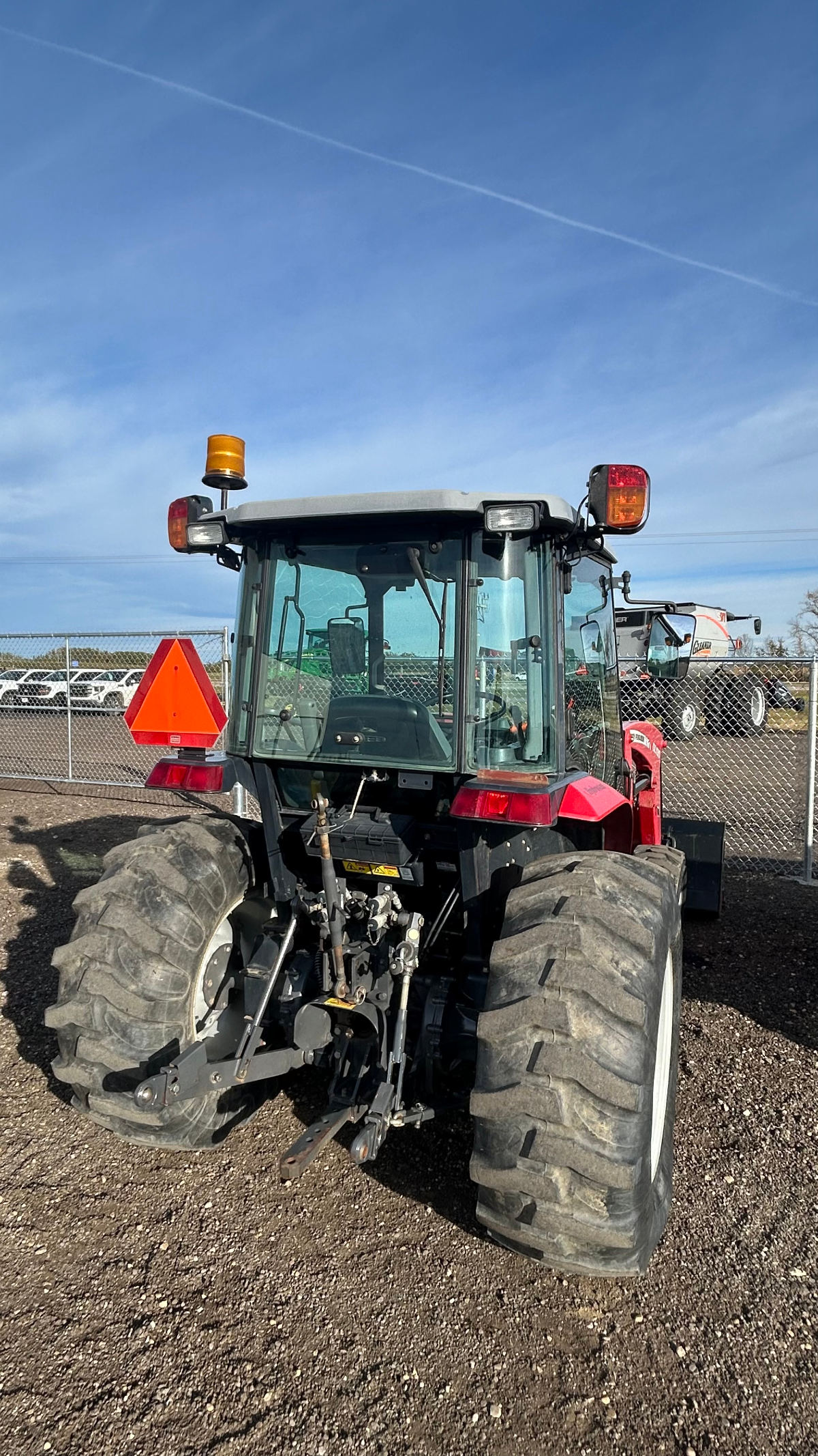 2009 Massey Ferguson 1652 Tractor