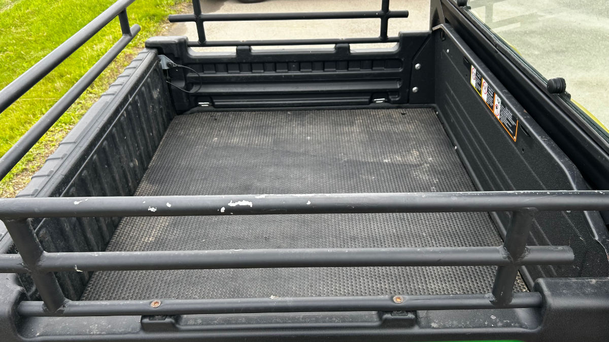 2018 John Deere XUV 835M Utility Vehicle